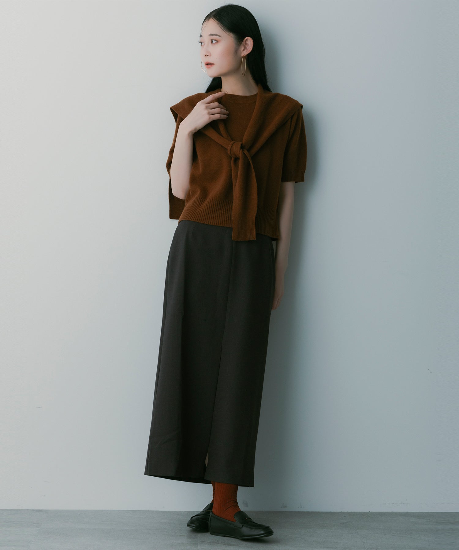 フロントスリットスカート