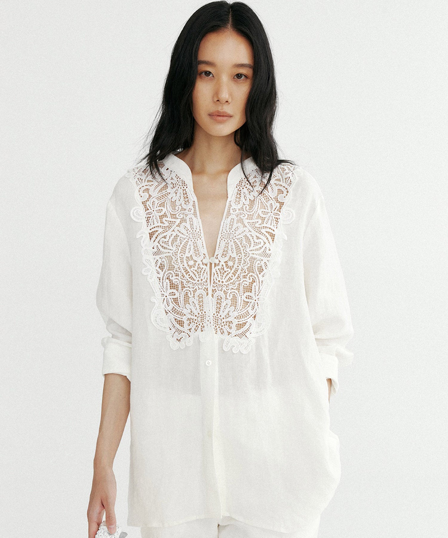 リネンレースカラーブラウス