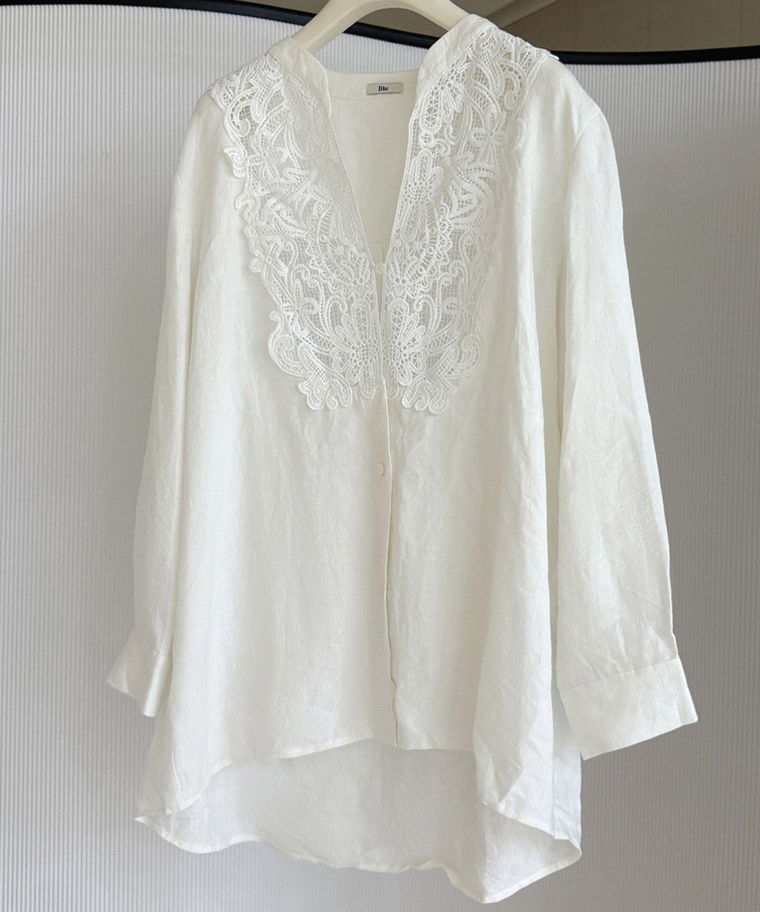 リネンレースカラーブラウス