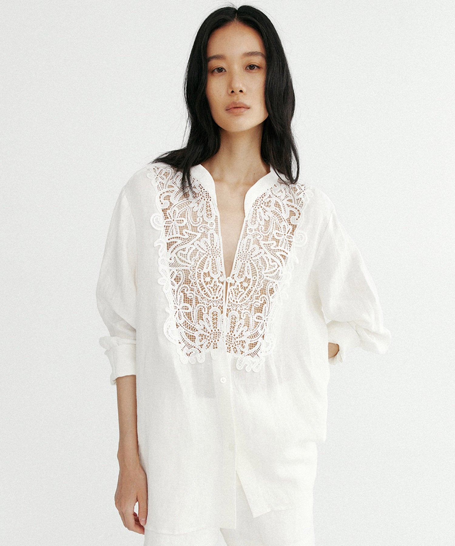 リネンレースカラーブラウス