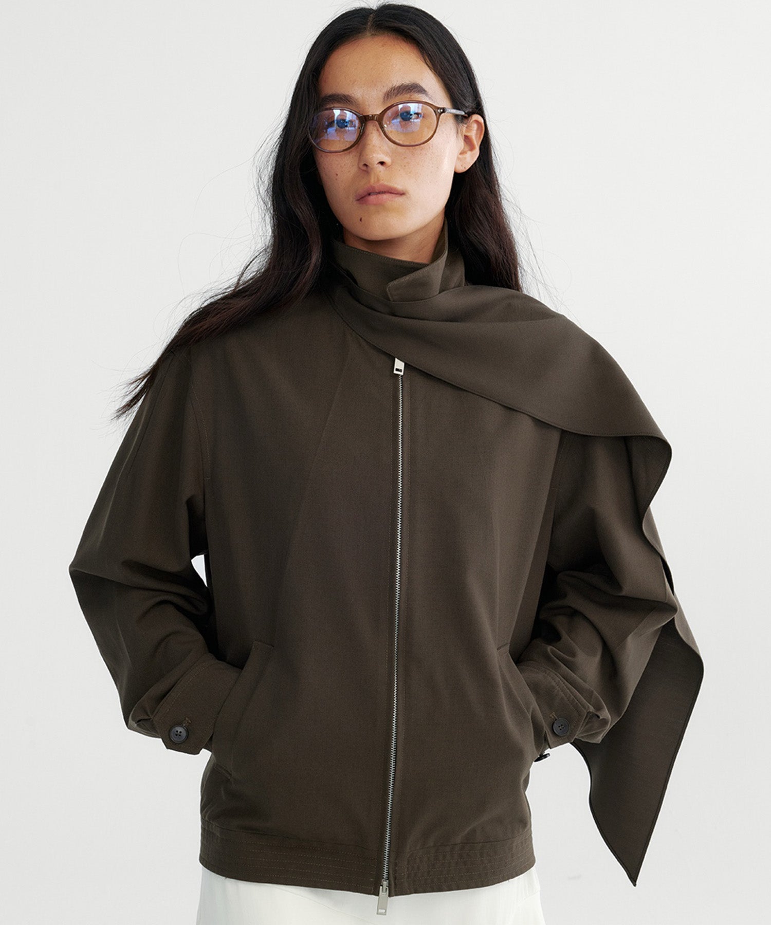 スカーフタイ ジップアップブルゾン