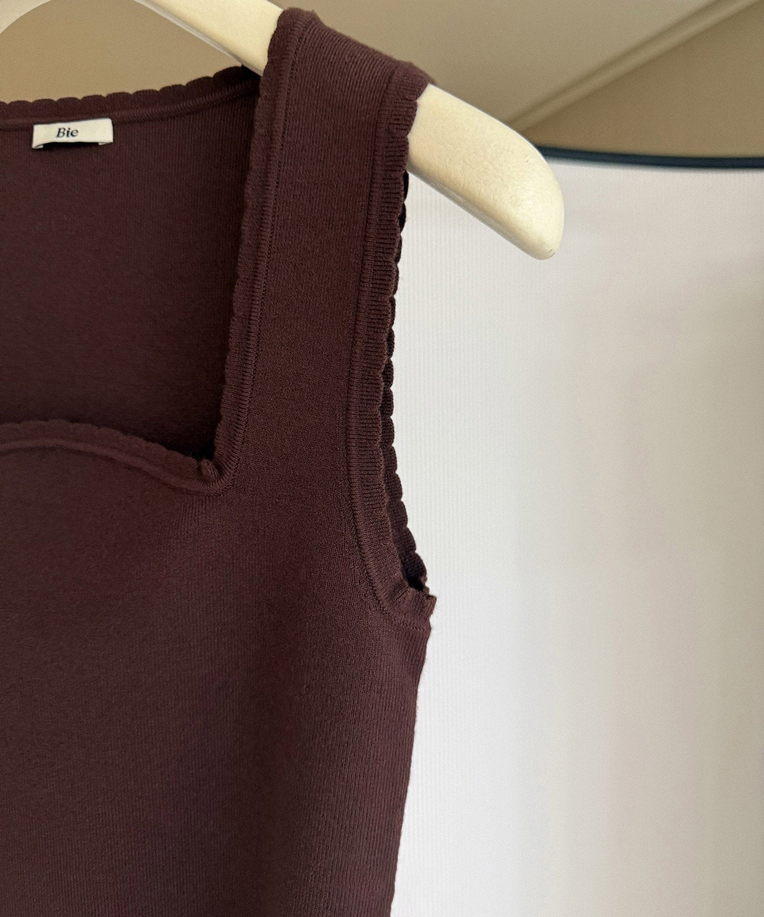 スクエアネック タンクトップ