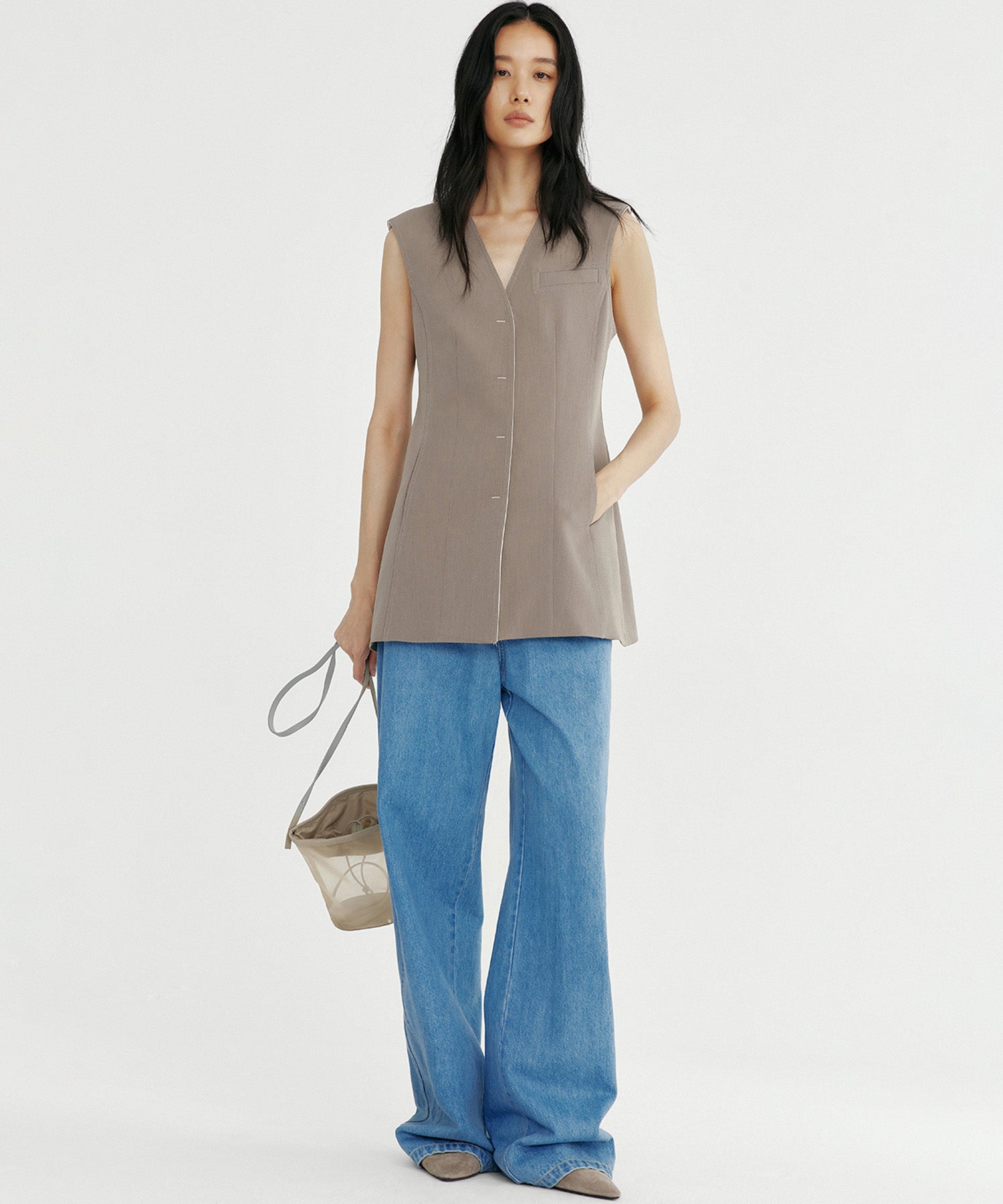 コンシャスVネックジレ