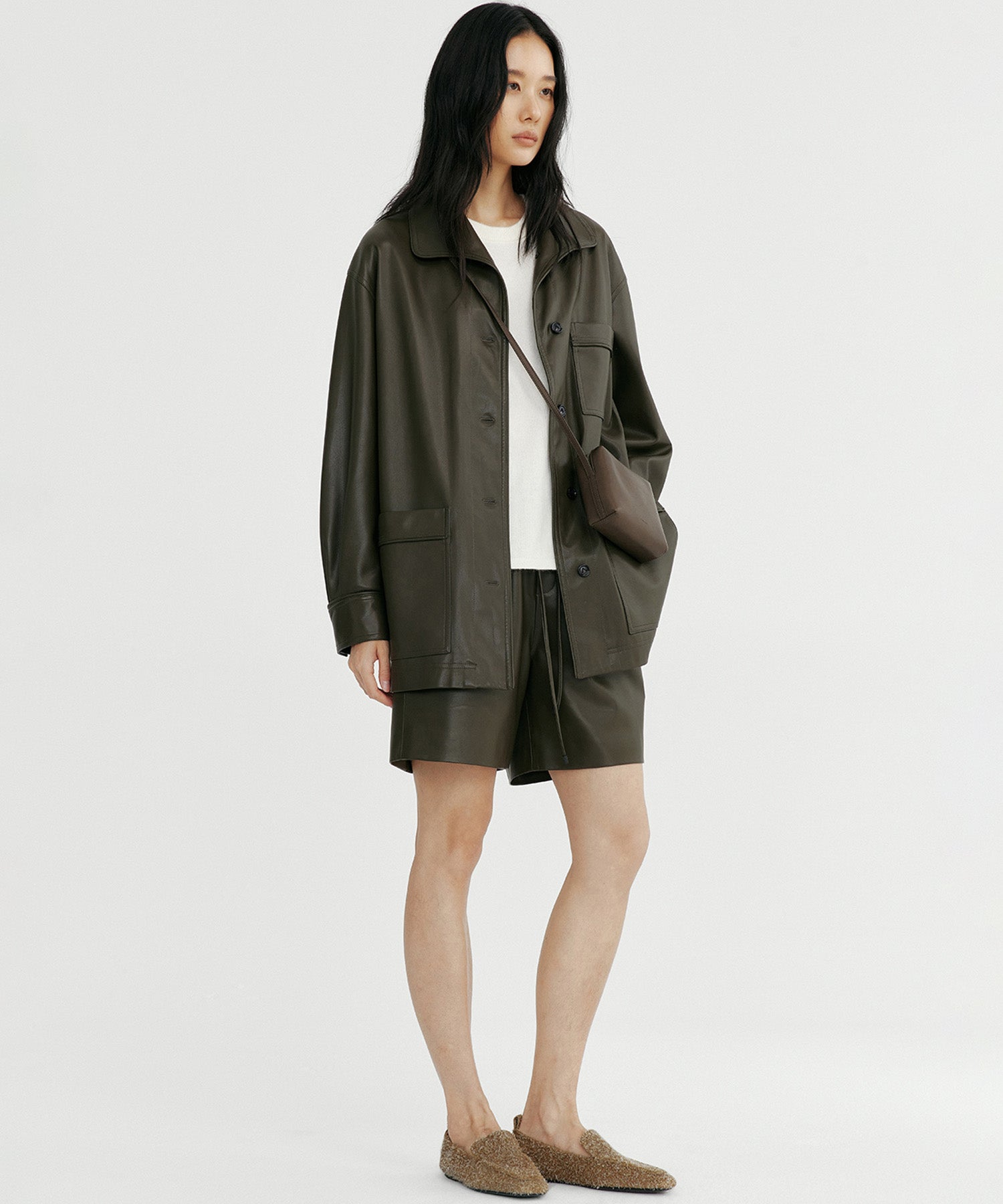 オープンカラーレザーライクジャケット