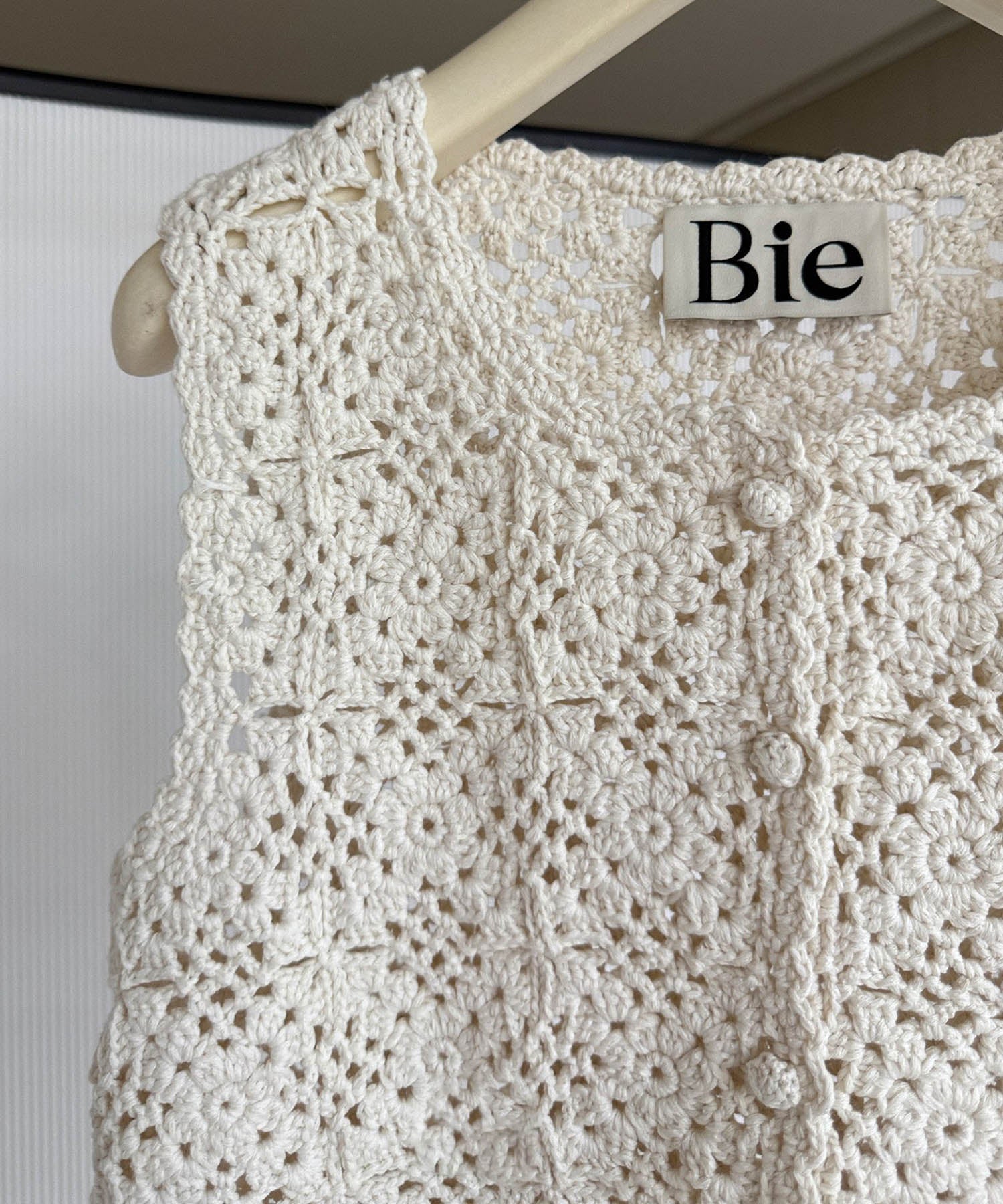 クロシェニットベスト