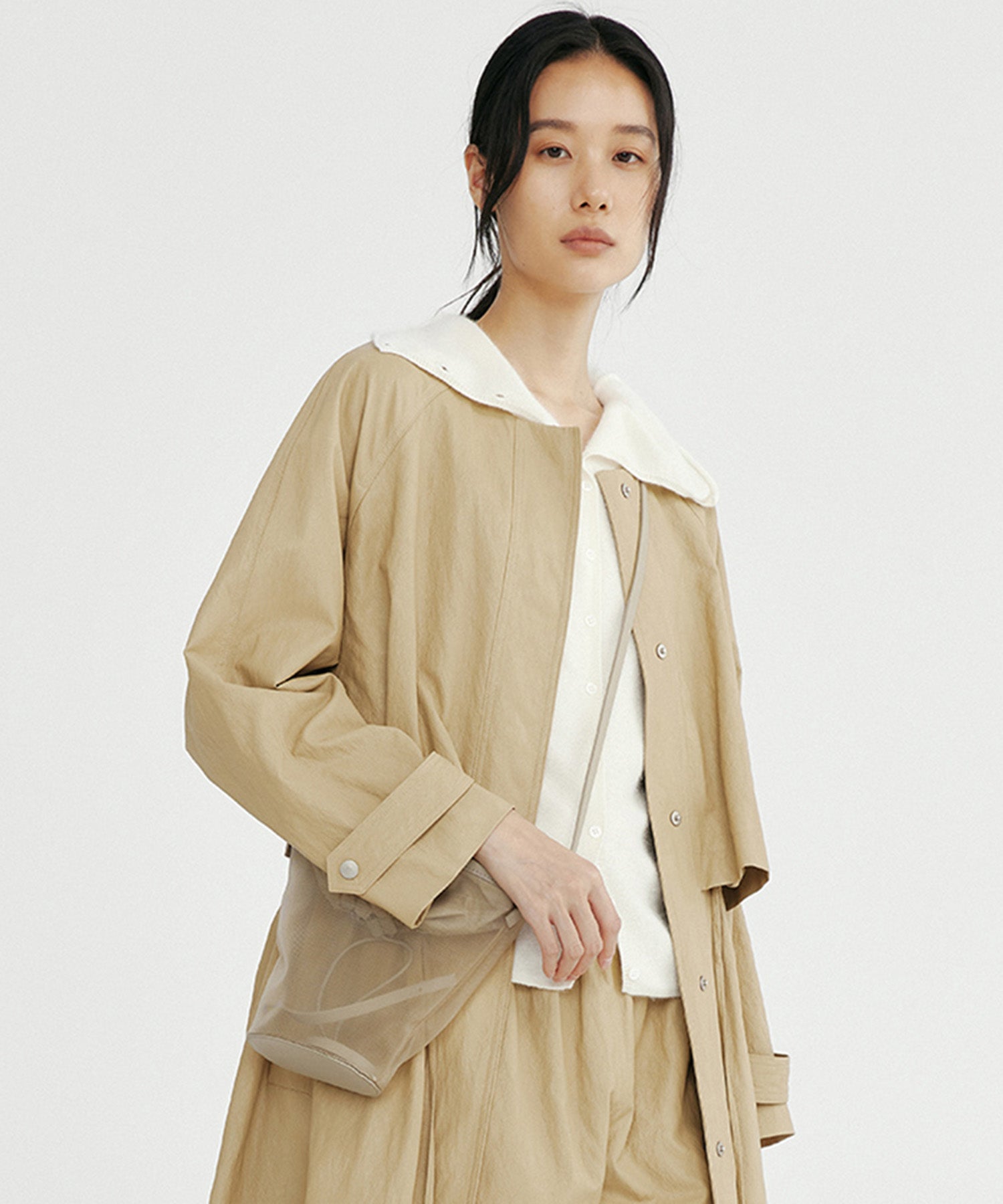 シンセティックレザー ノーカラーロングコート