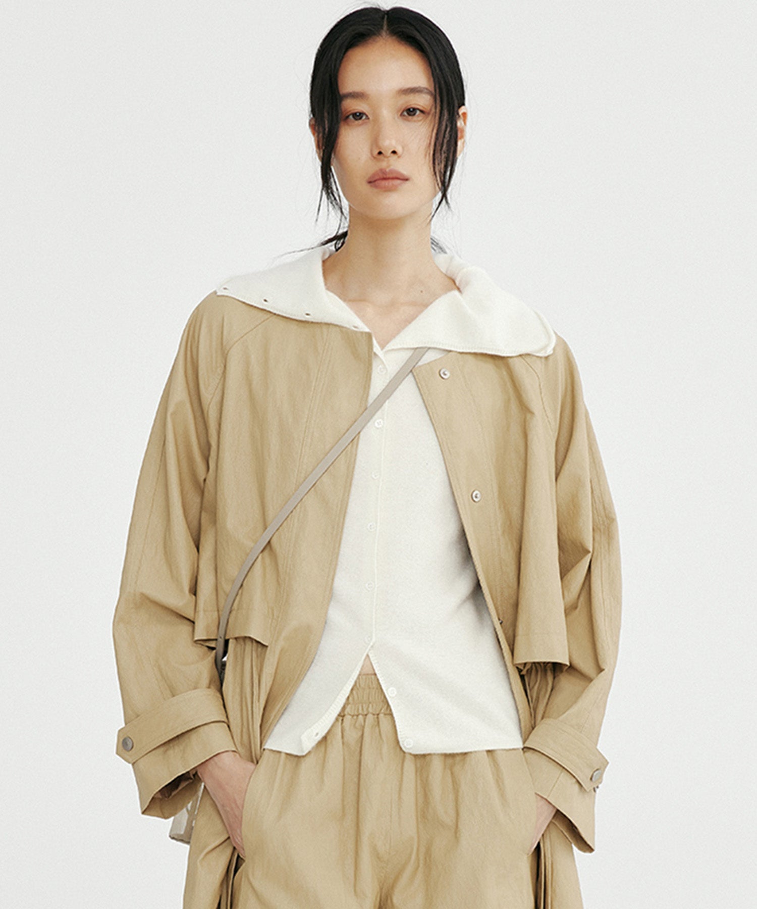 シンセティックレザー ノーカラーロングコート