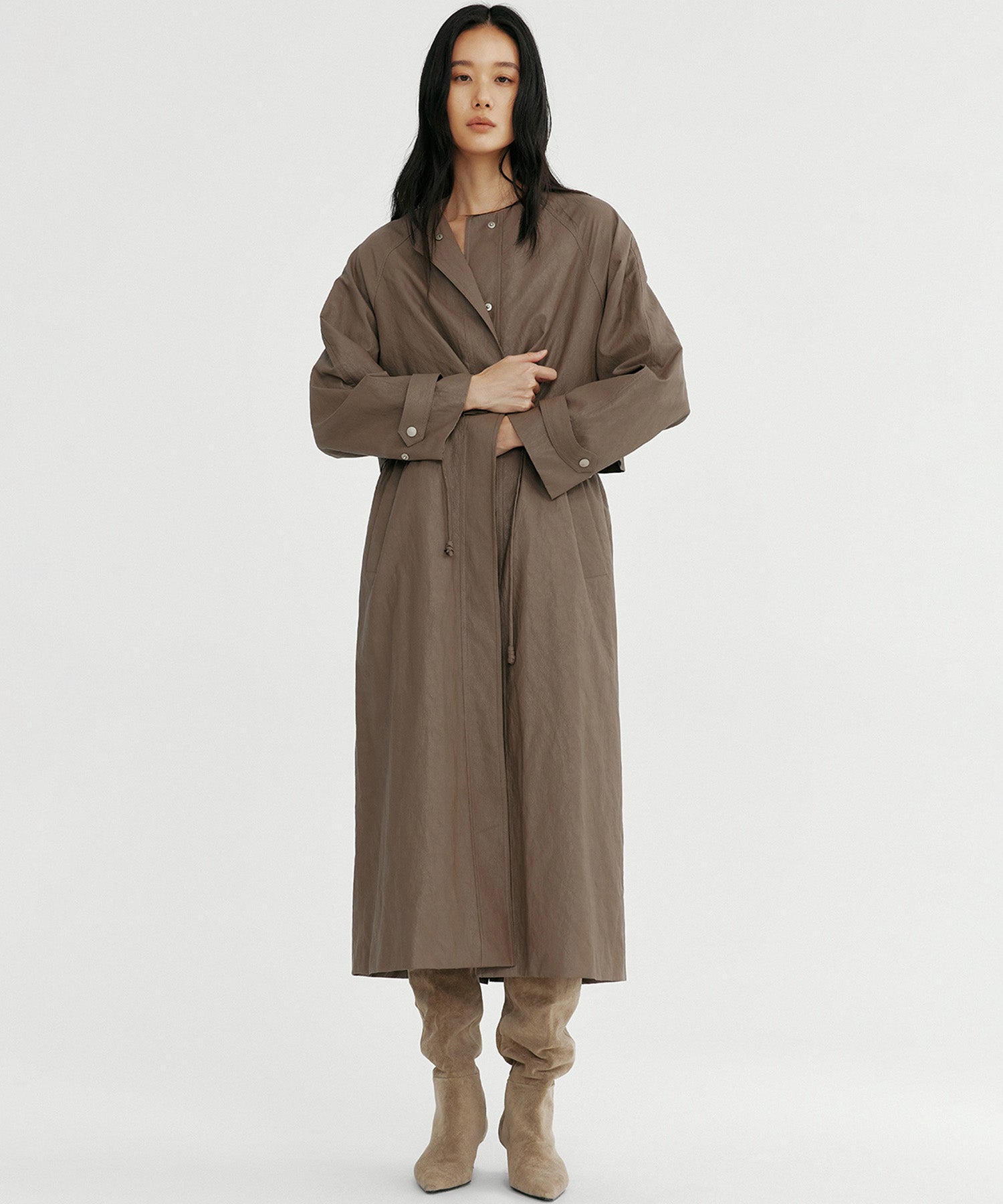 シンセティックレザー ノーカラーロングコート