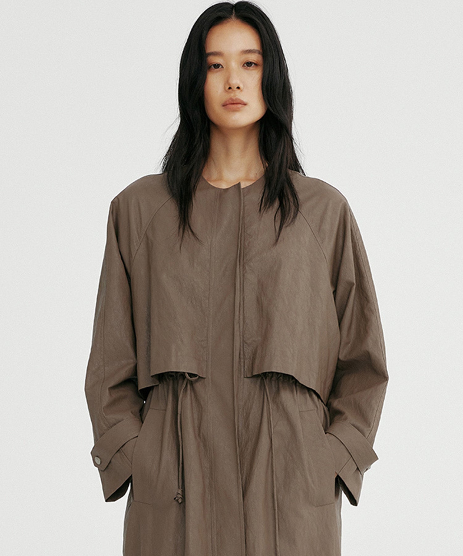 シンセティックレザー ノーカラーロングコート