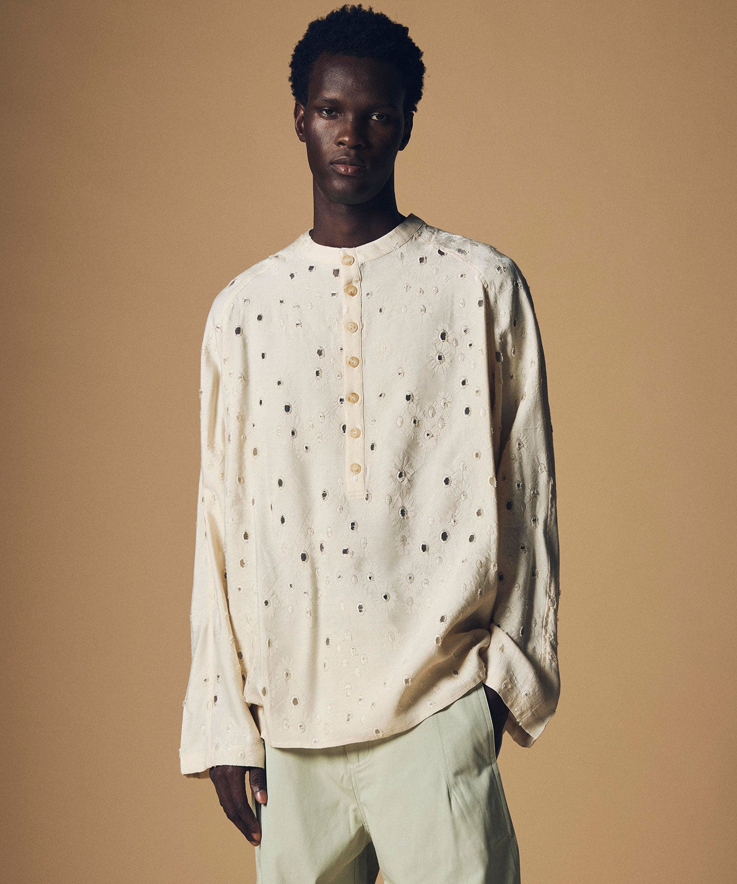 アイレットレース プルオーバーシャツ