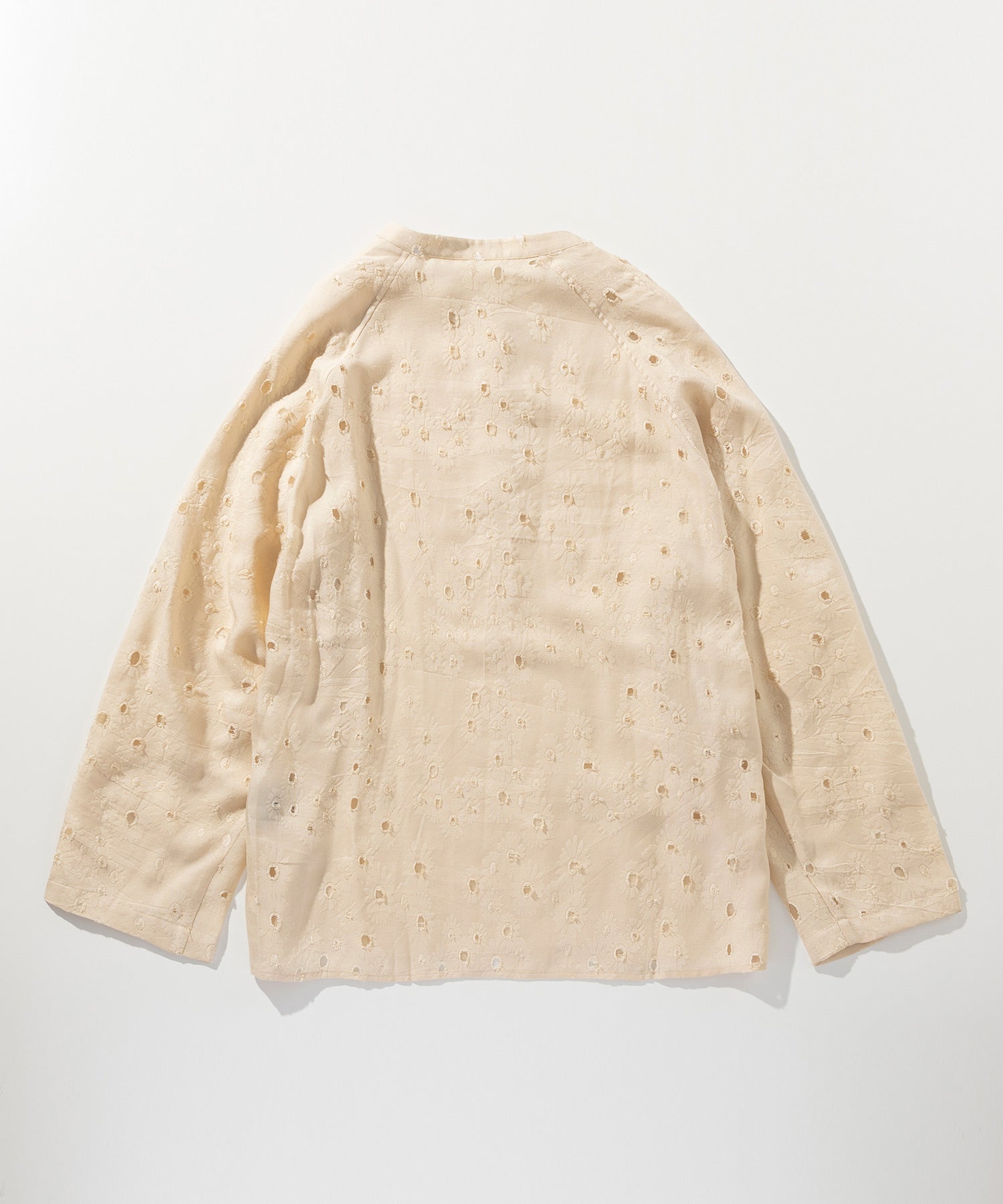 アイレットレース プルオーバーシャツ