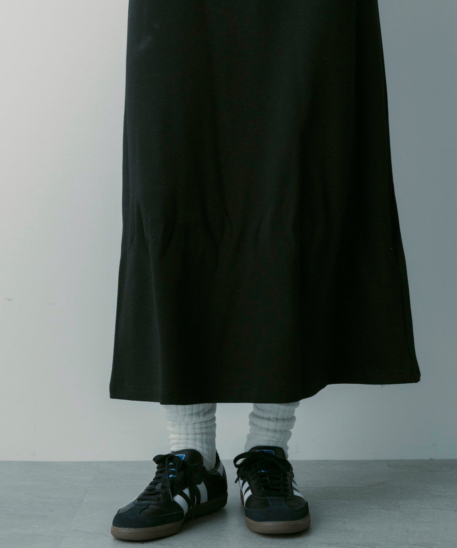 Uネック ノースリーブドレス