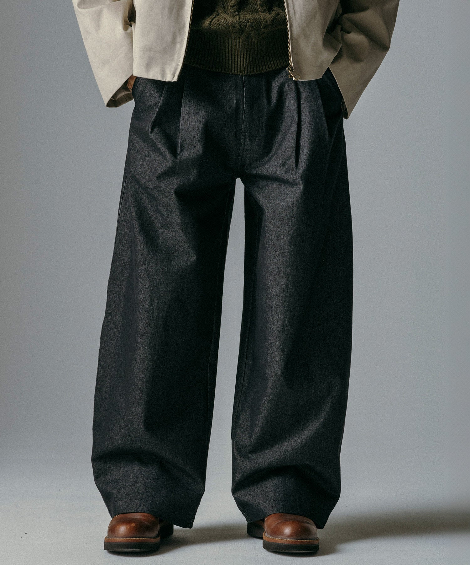 ハイウエスト ツータックワイドパンツ