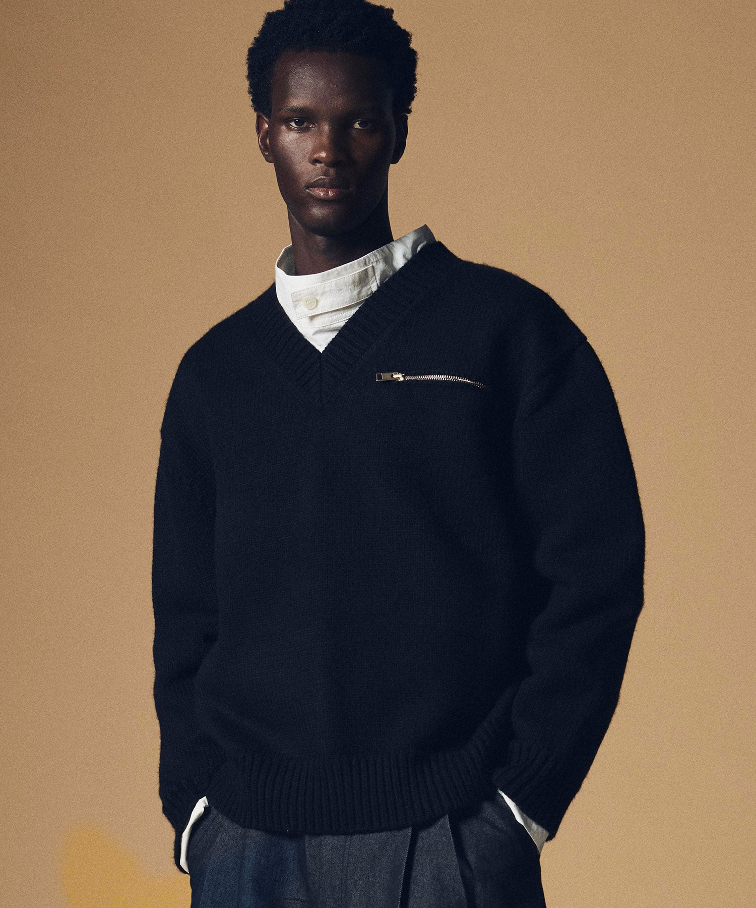 【12月上旬お届け予約商品】畦編み Vネック ジップアップニットプルオーバー