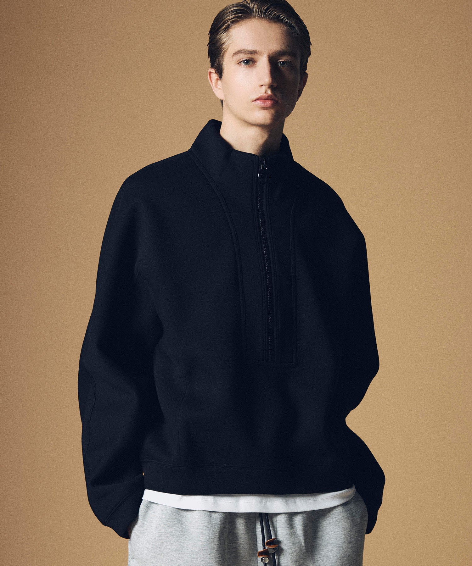 ハーフジップ モックネックプルオーバー