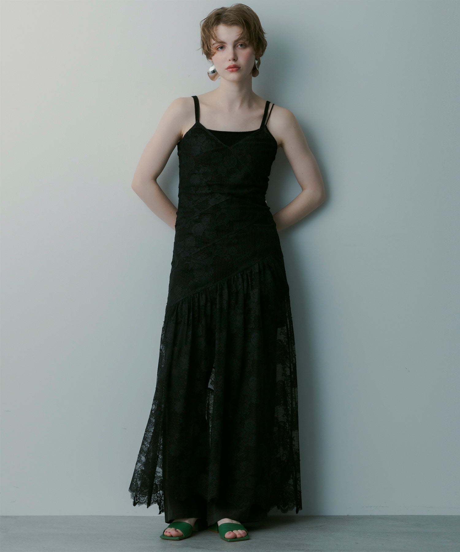 総レースマーメイドドレス