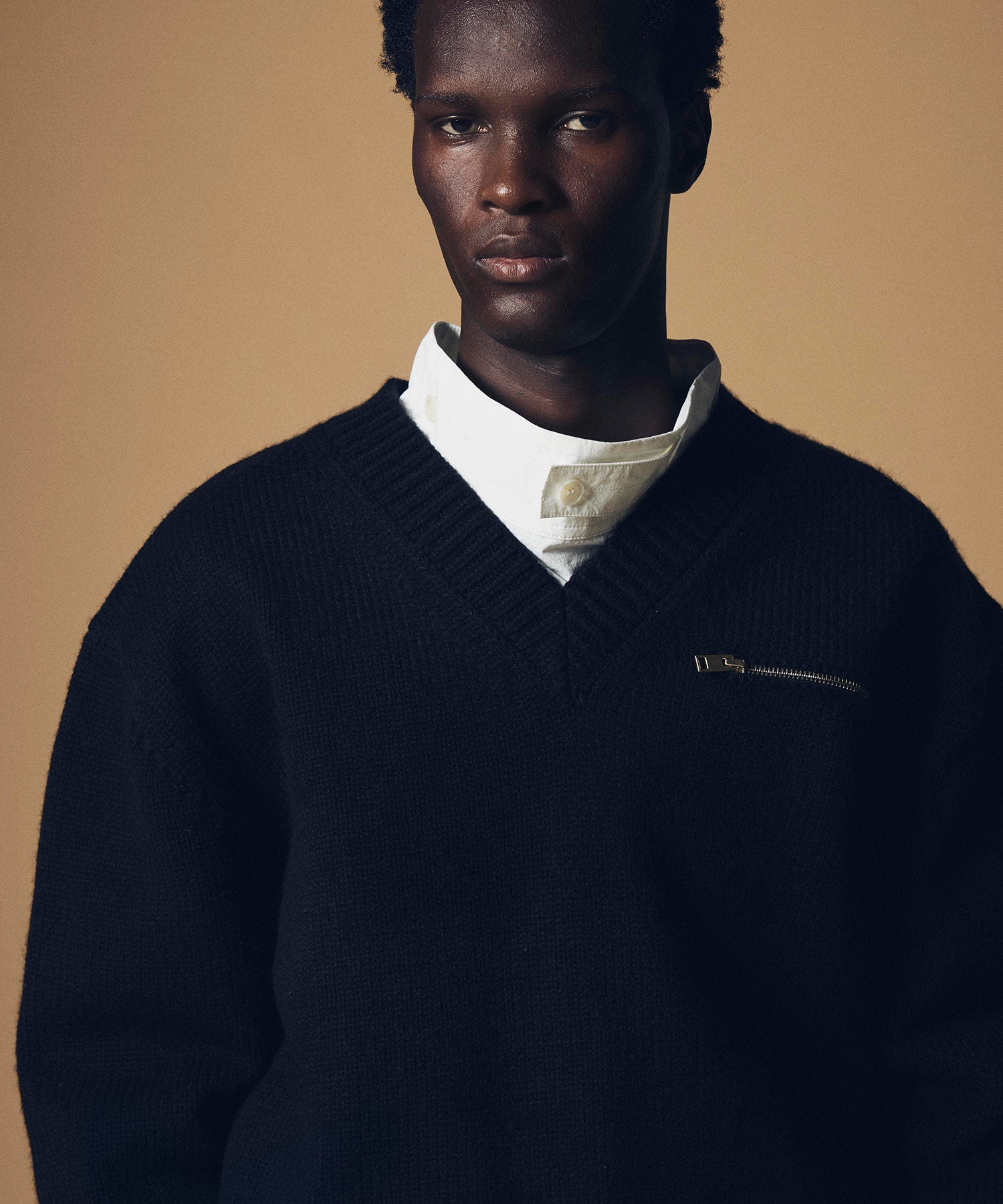 【12月上旬お届け予約商品】畦編み Vネック ジップアップニットプルオーバー