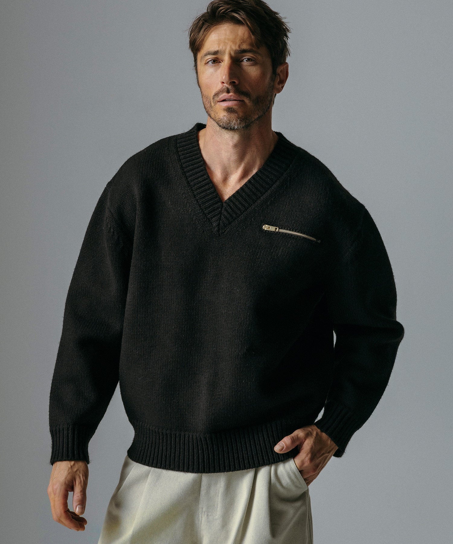 【12月上旬お届け予約商品】畦編み Vネック ジップアップニットプルオーバー
