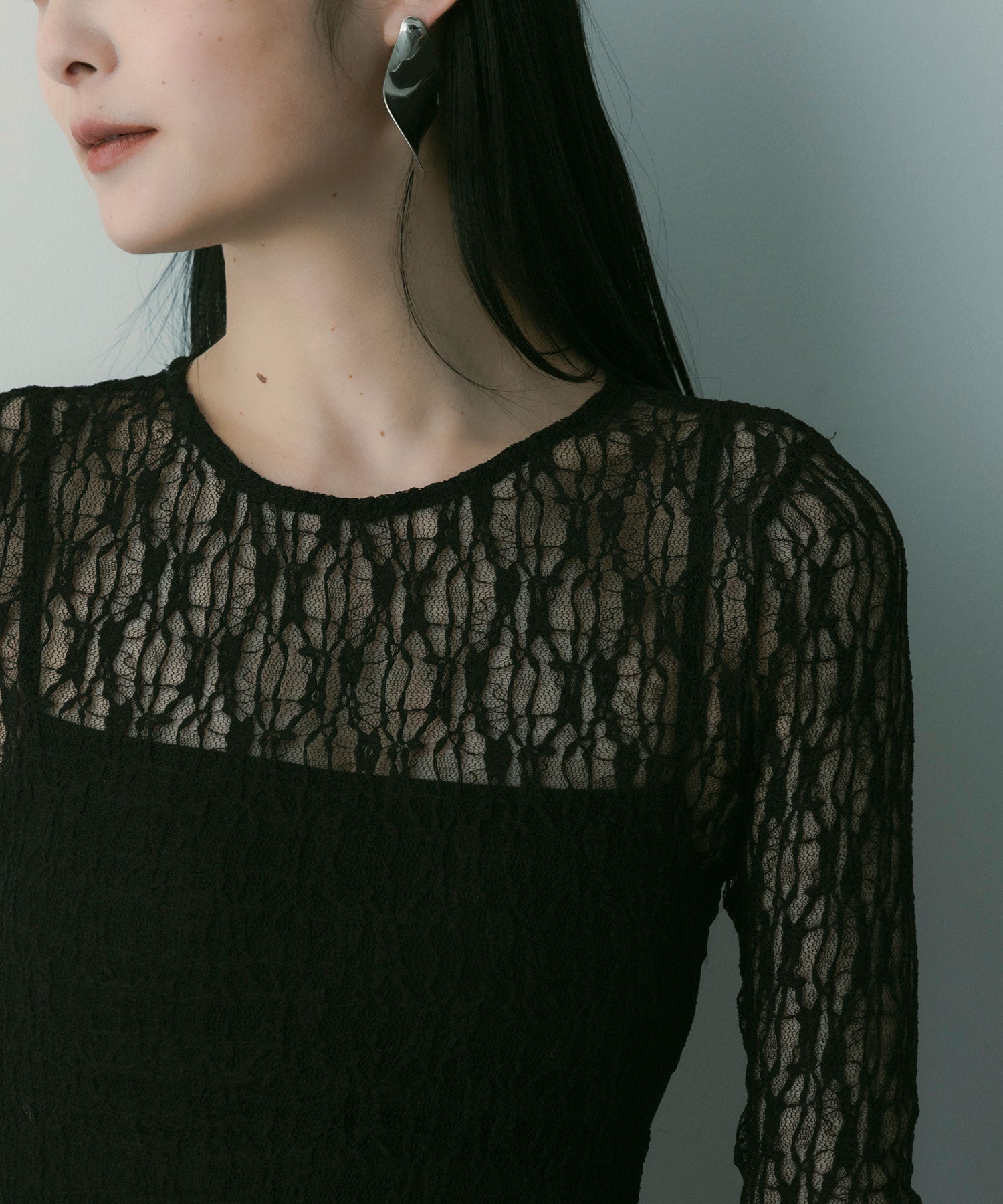 ロングスリーブレーストップス