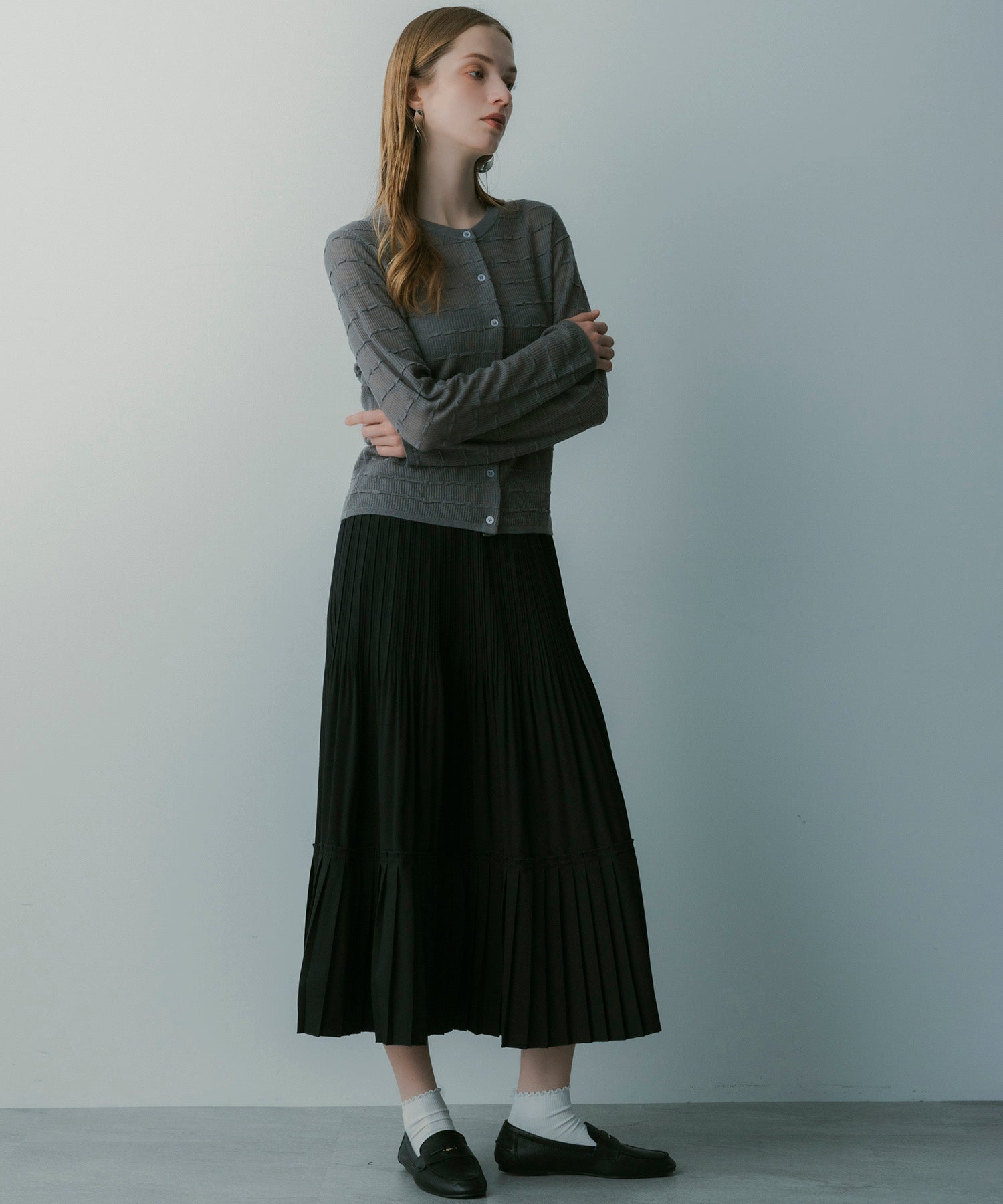 プリーツミディスカート