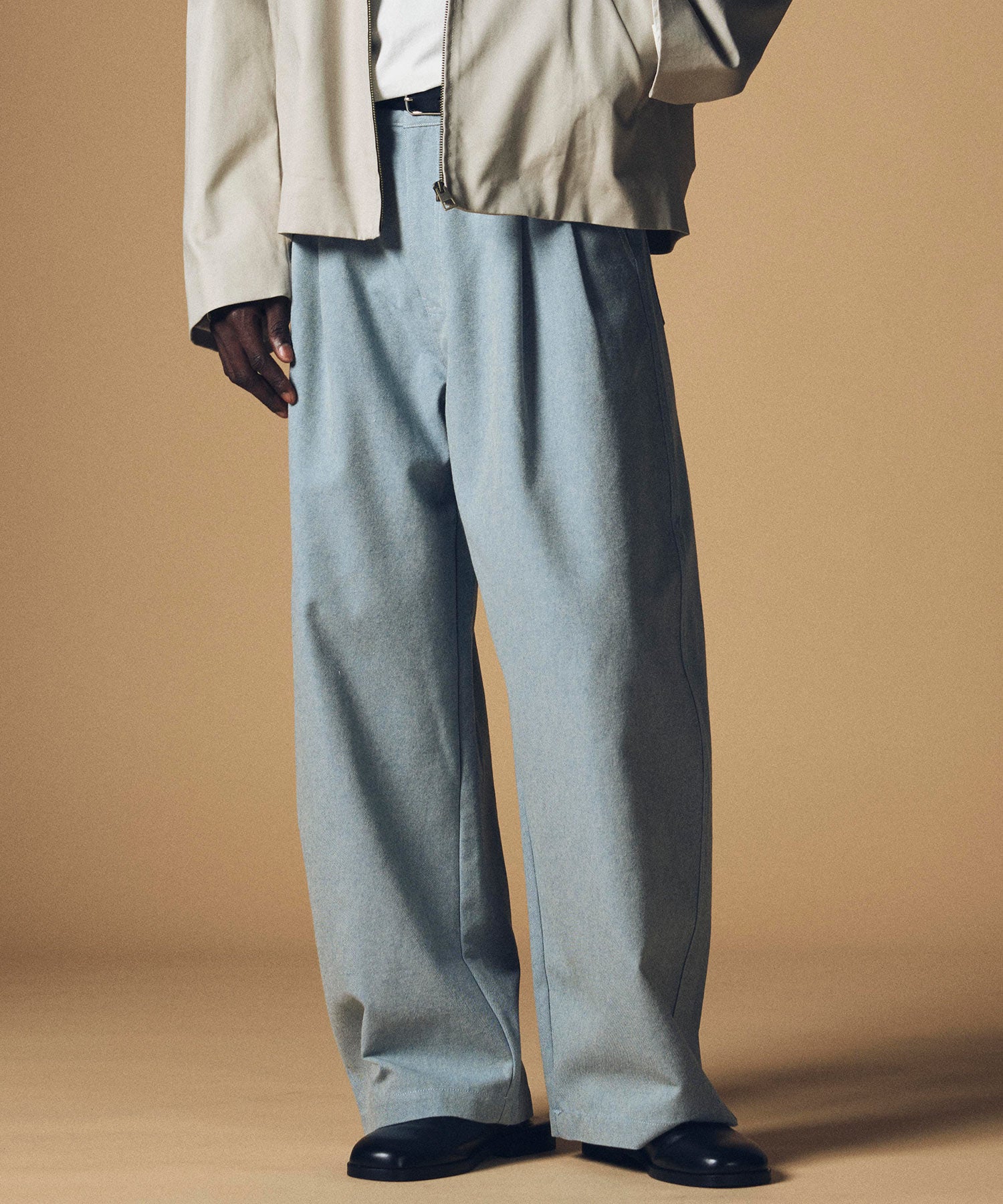 ハイウエスト ツータックワイドパンツ