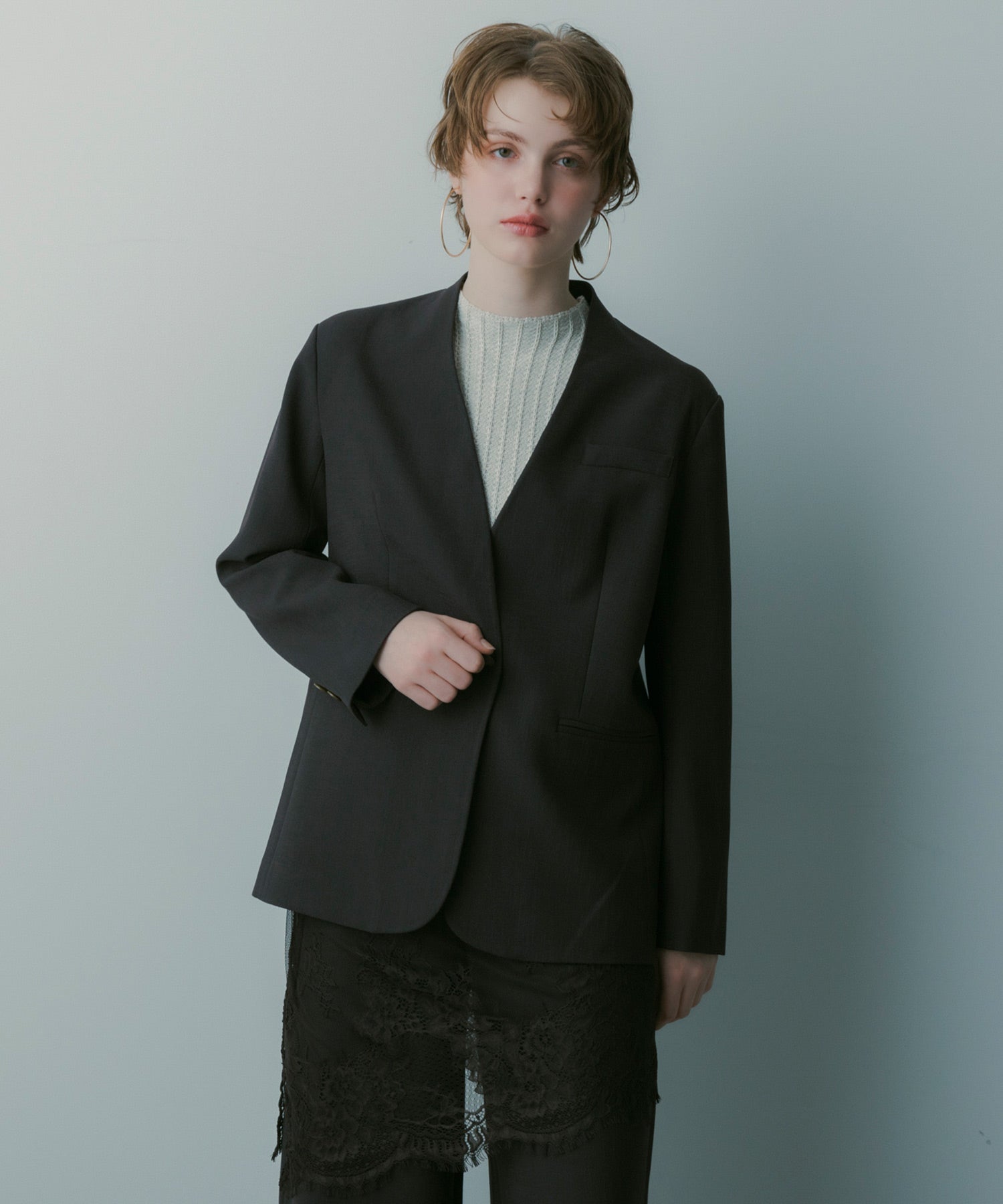 【新品タグ付】24aw em. エムドット ノーカラージャケット 新品タグ付】24aw em. エムドット ノーカラージャケット ノーカラー