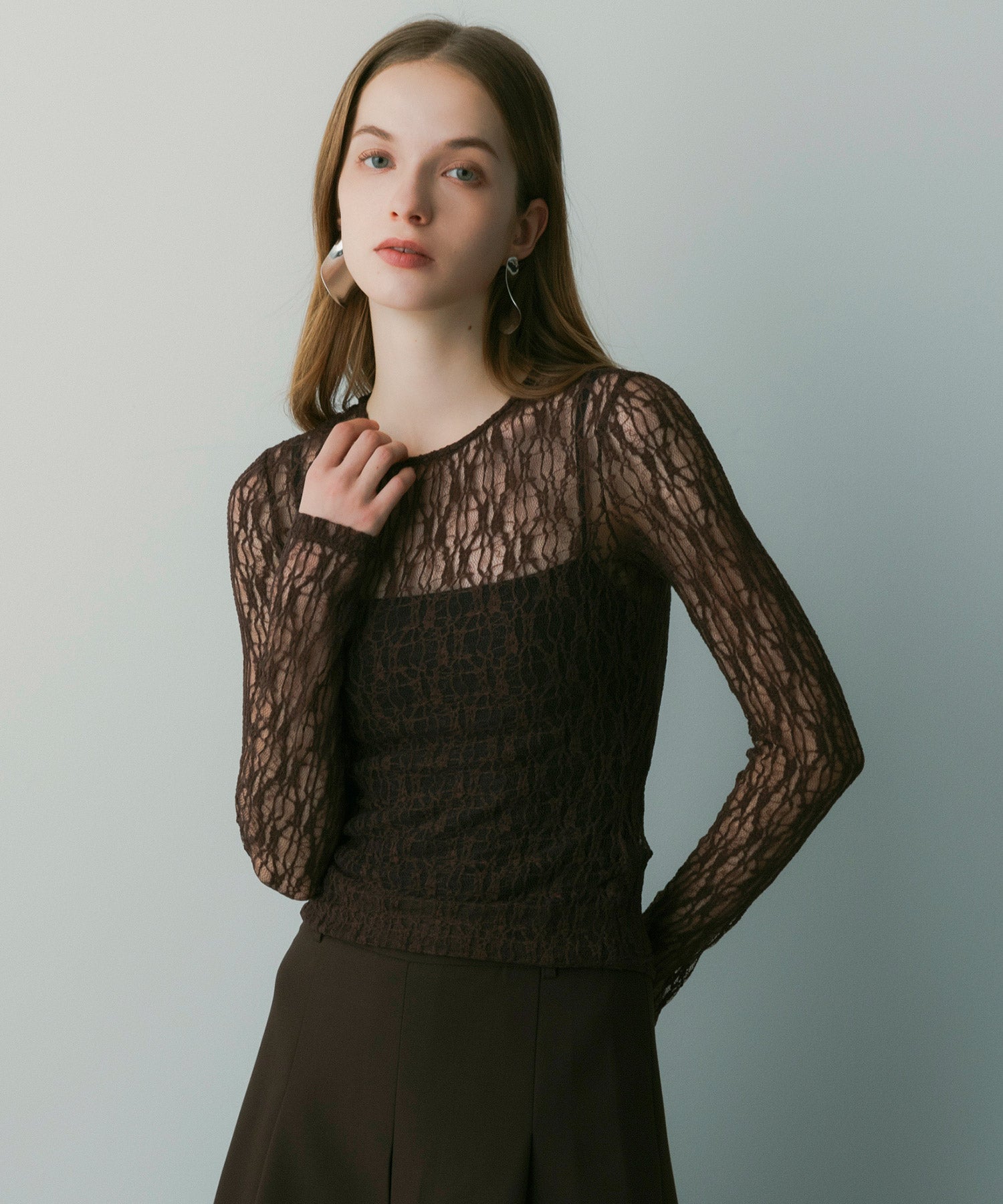 ロングスリーブレーストップス