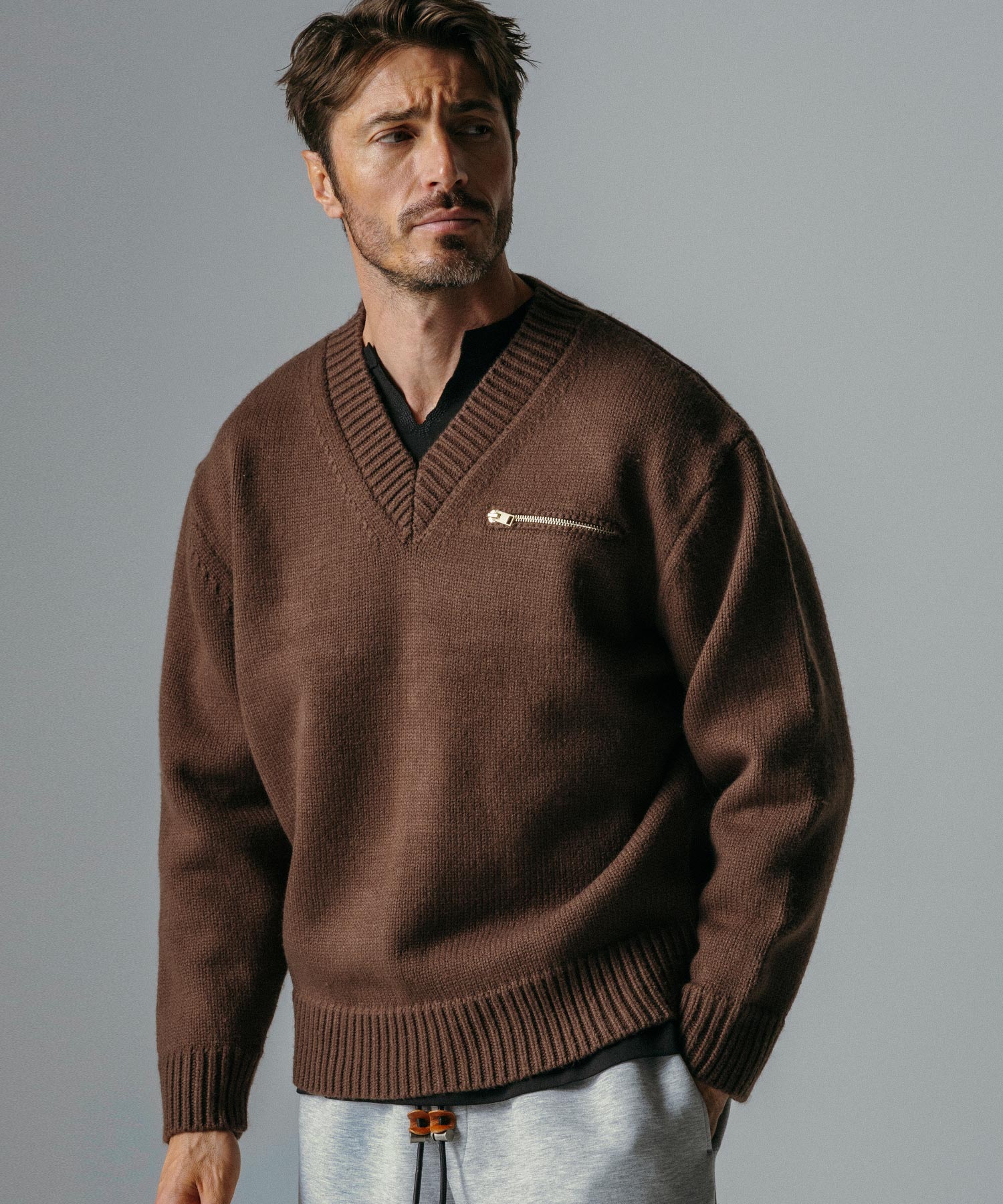 【12月上旬お届け予約商品】畦編み Vネック ジップアップニットプルオーバー