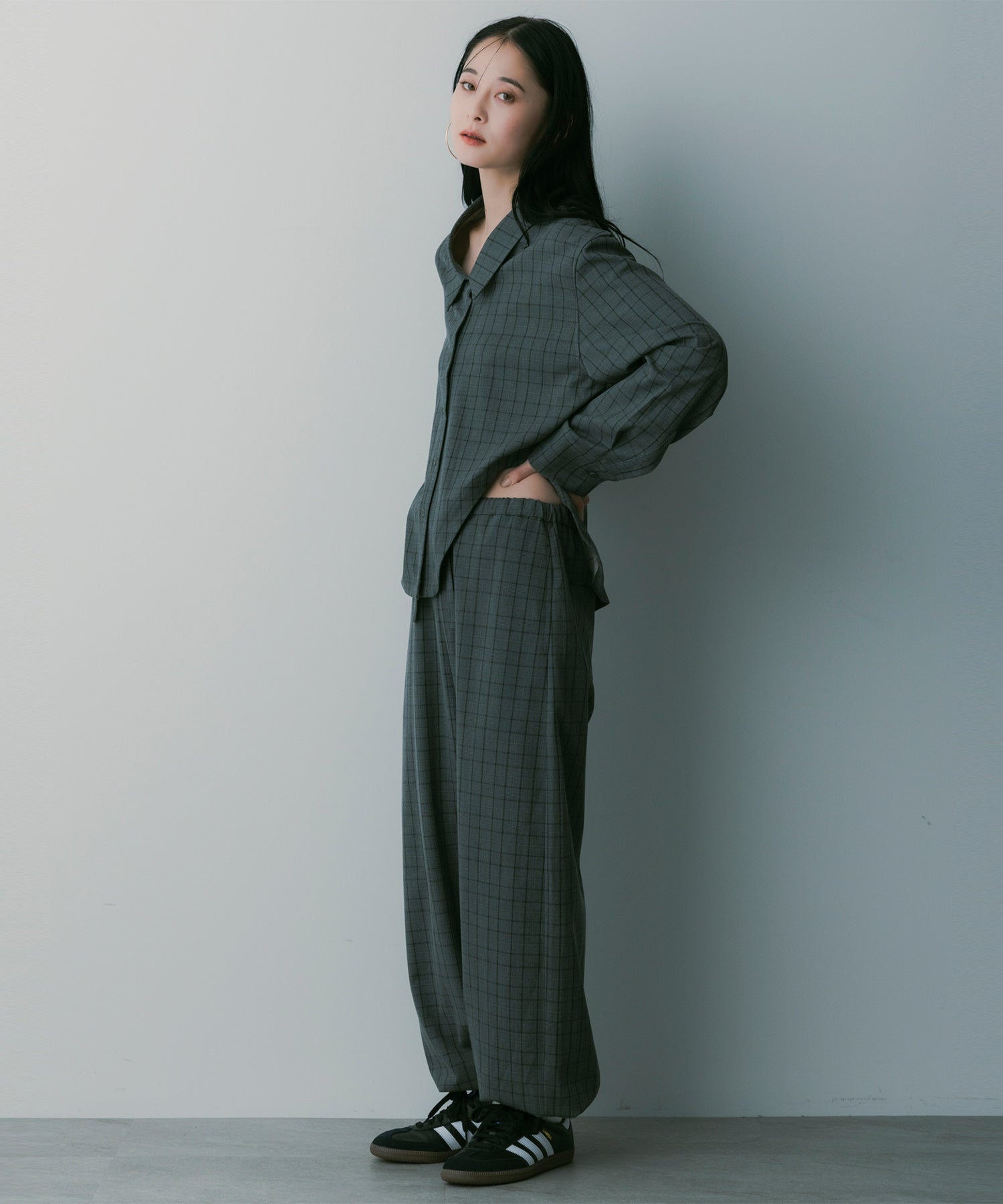 カットデザイン チェックシャツ