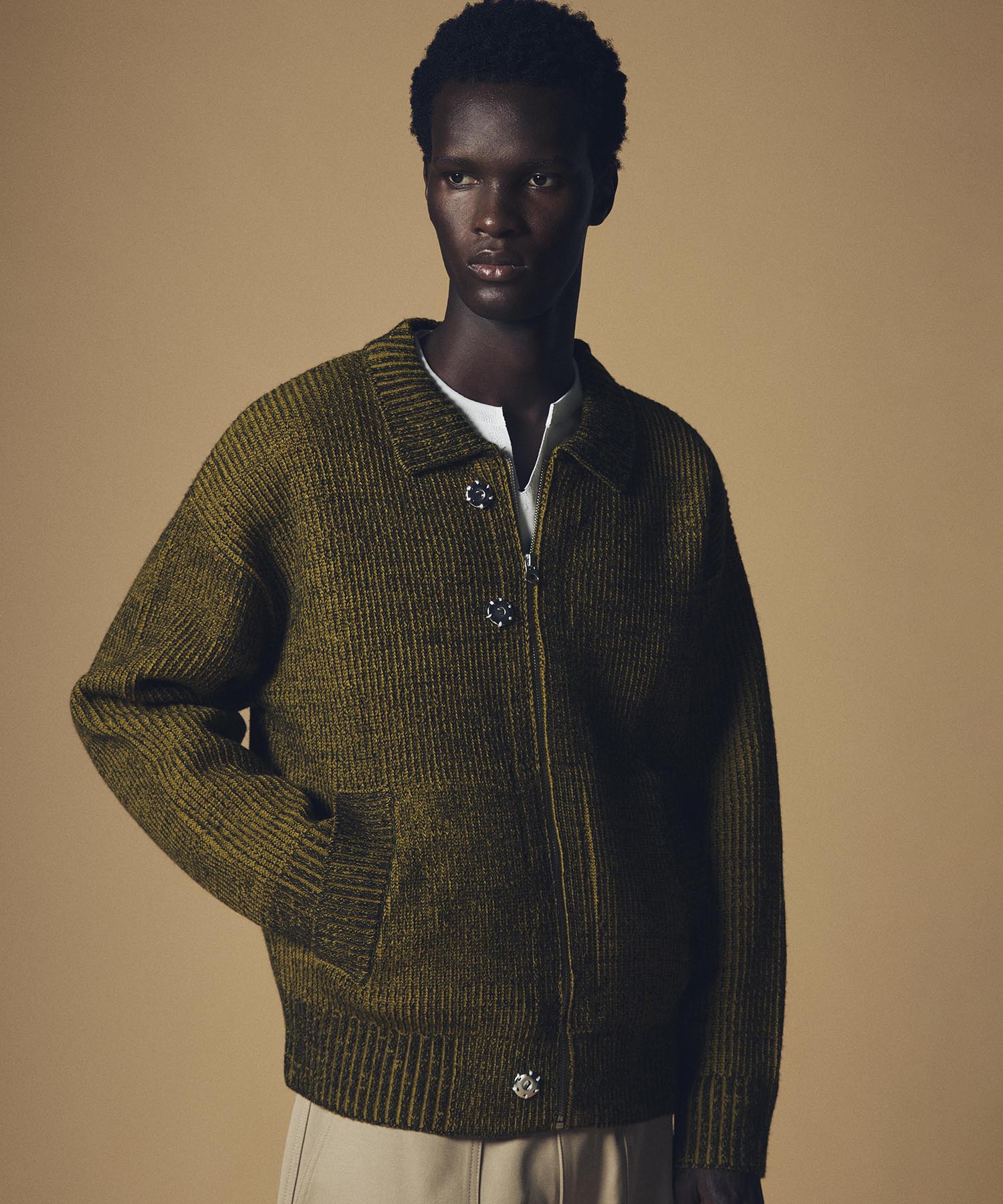 襟付きジップアップブルゾン