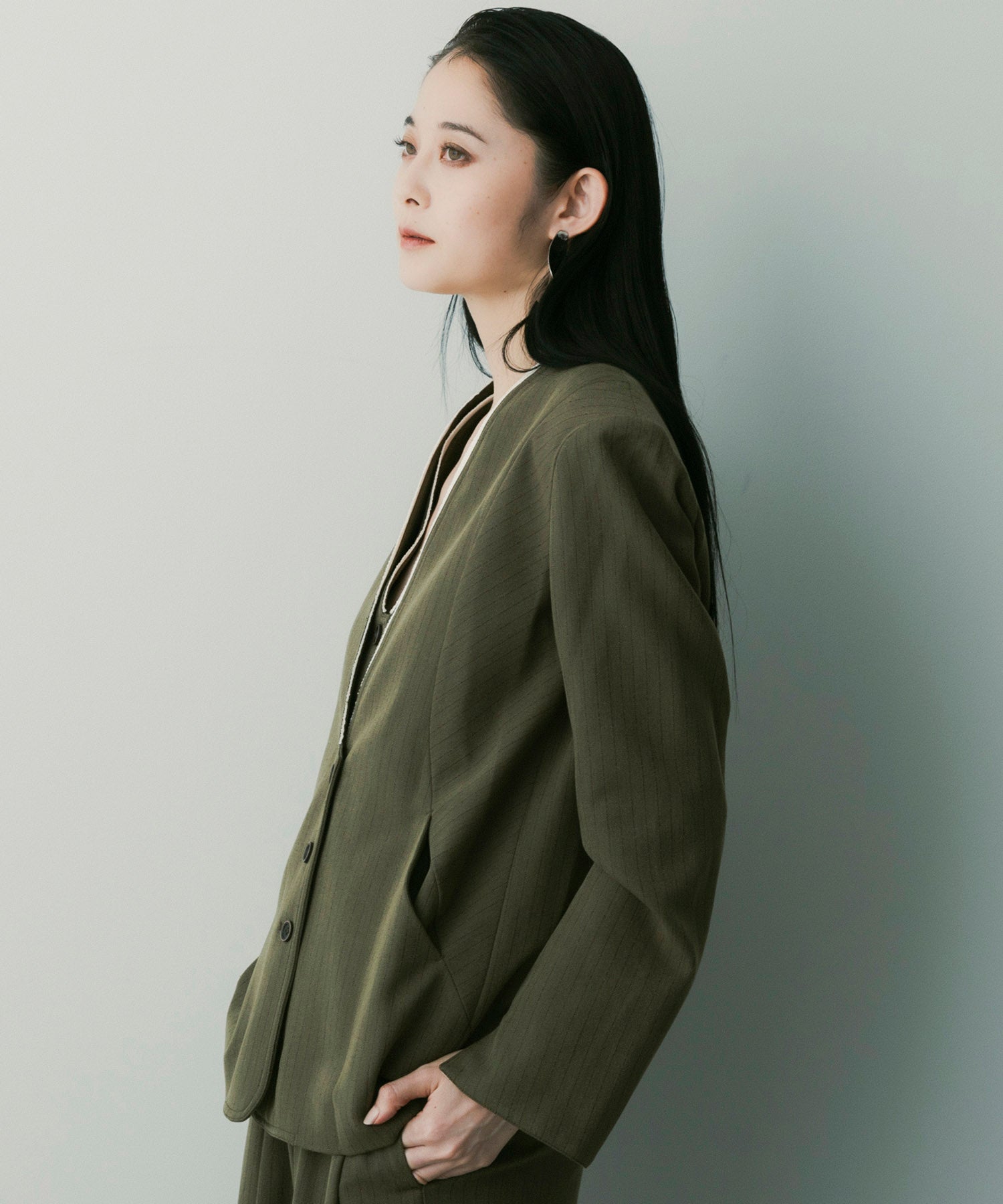 【3月中旬お届け予約商品】ストライプノーカラージャケット