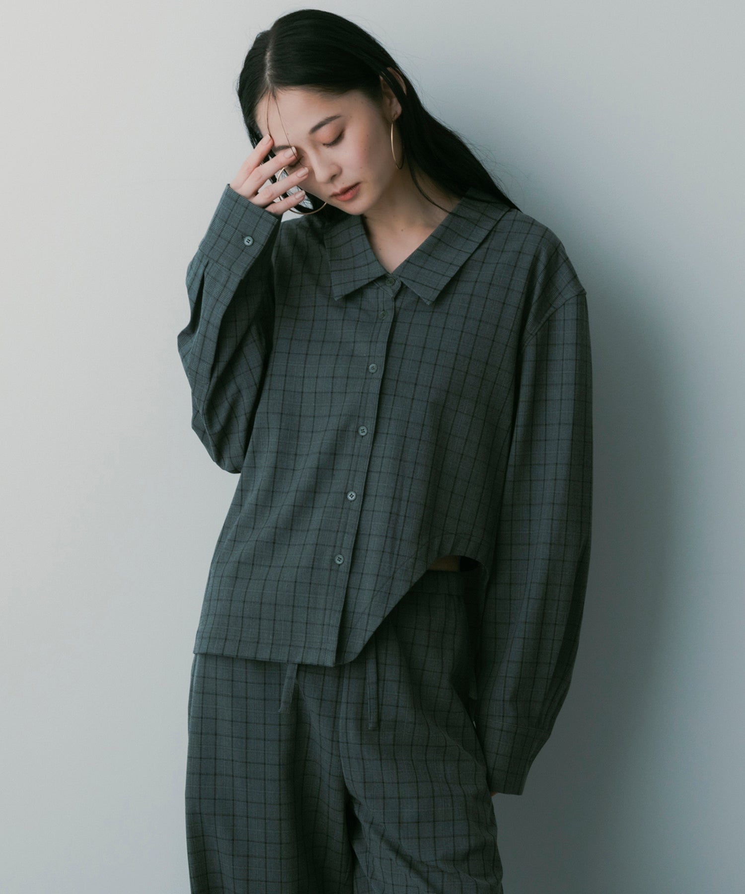 カットデザイン チェックシャツ