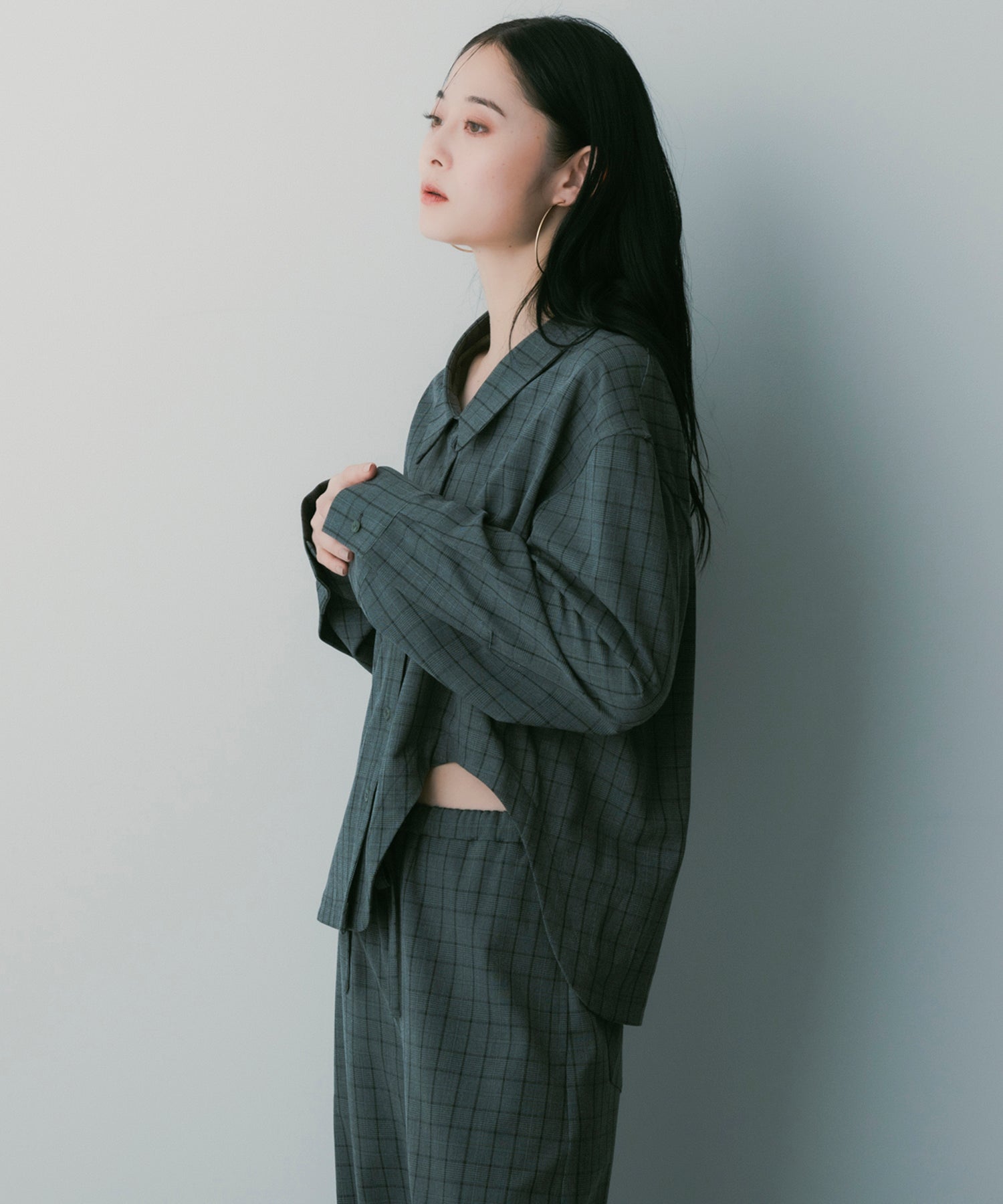 カットデザイン チェックシャツ