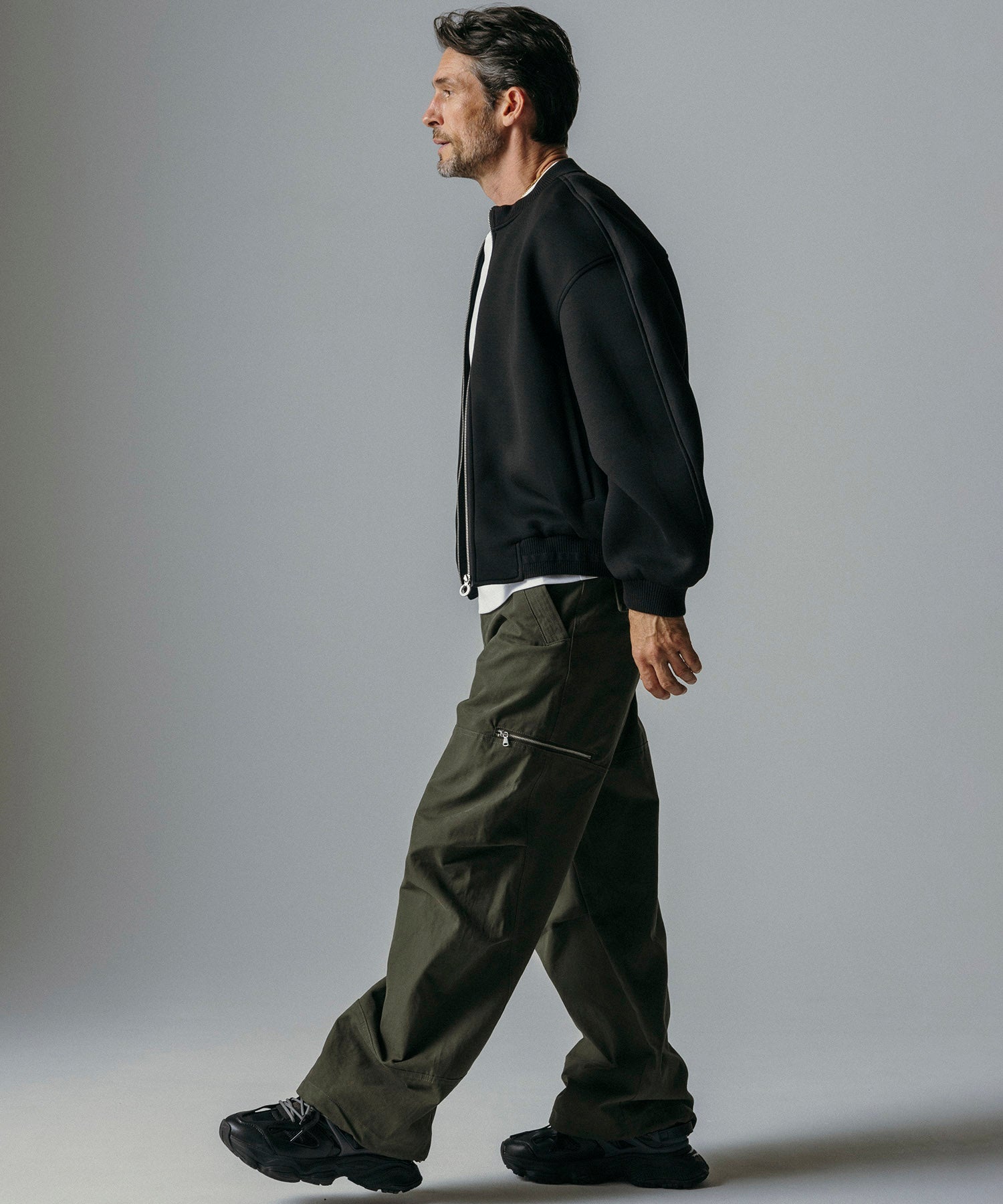 ワイドストレート カーゴパンツ