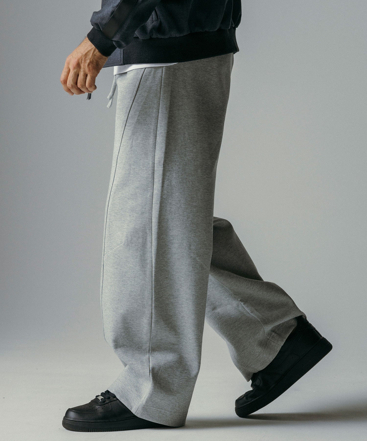 リラックスワイドスウェットパンツ