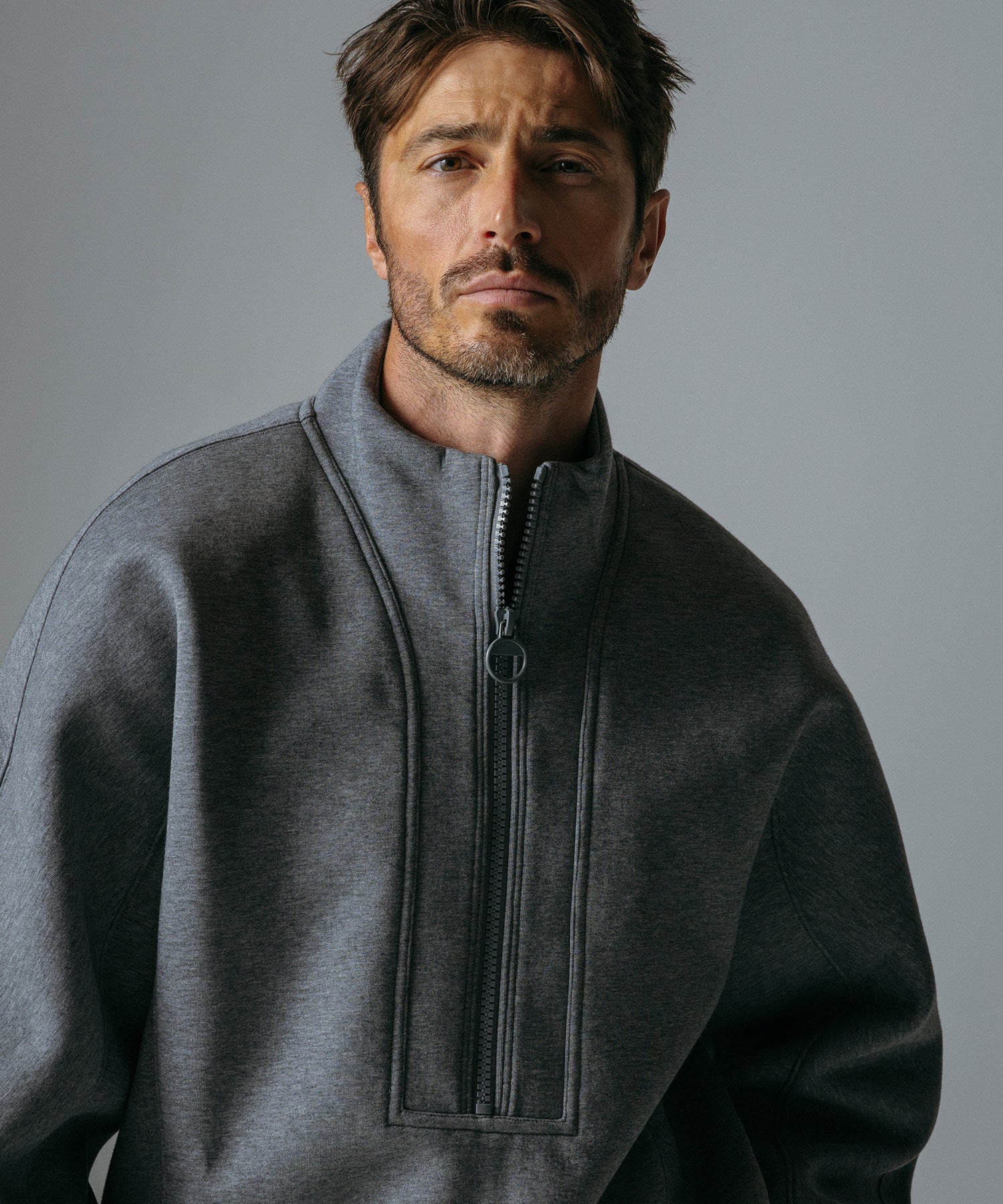 ハーフジップ モックネックプルオーバー