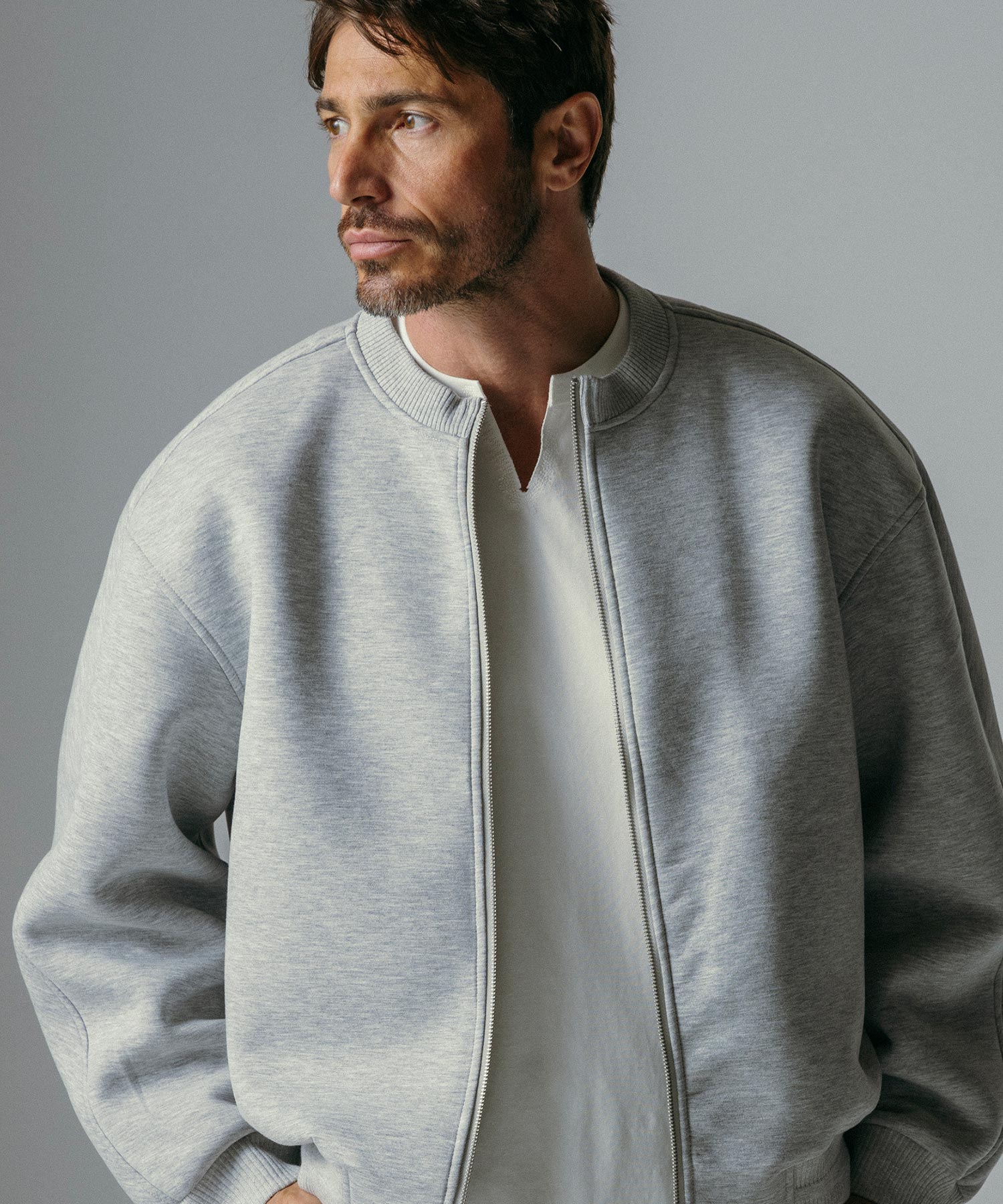 クルーネックジップブルゾン