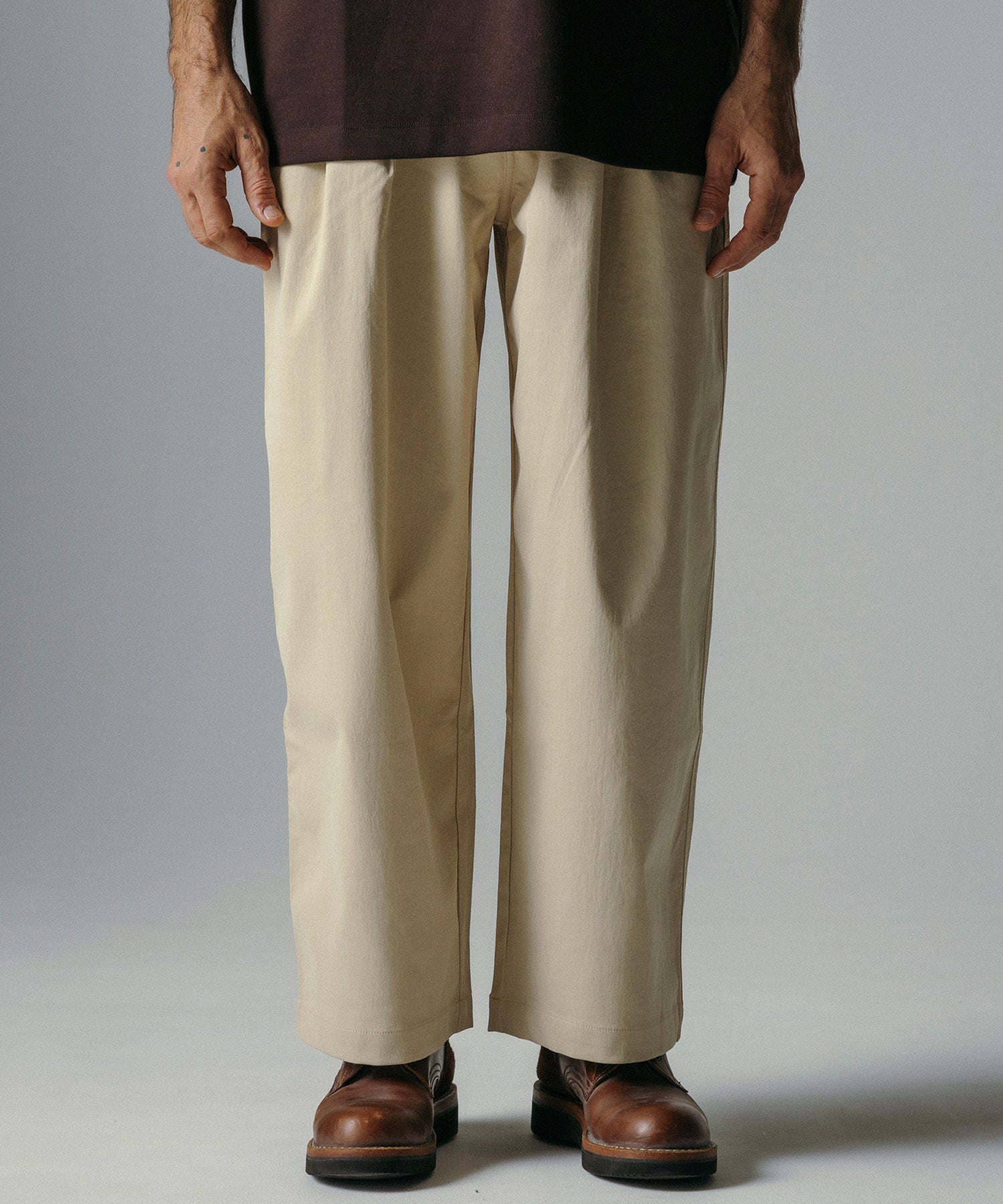 ハイウエスト ワンプリーツワイドパンツ