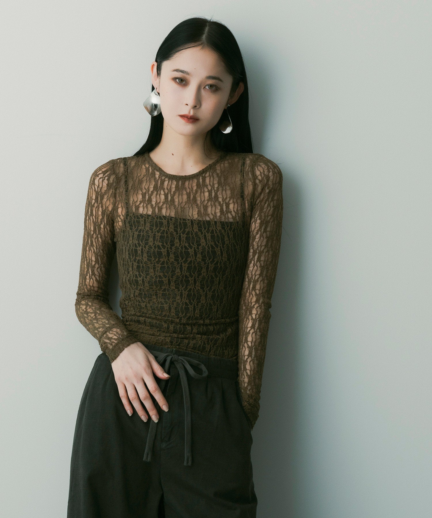 ロングスリーブレーストップス