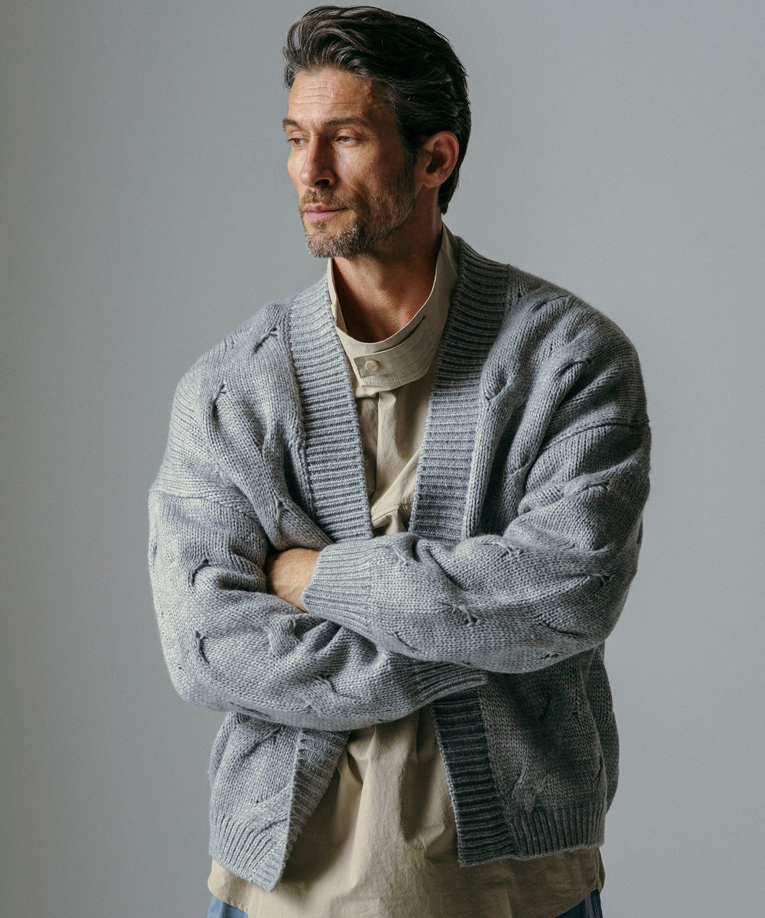 【12月上旬お届け予約商品】ケーブル透かし編み Vネックカーディガン