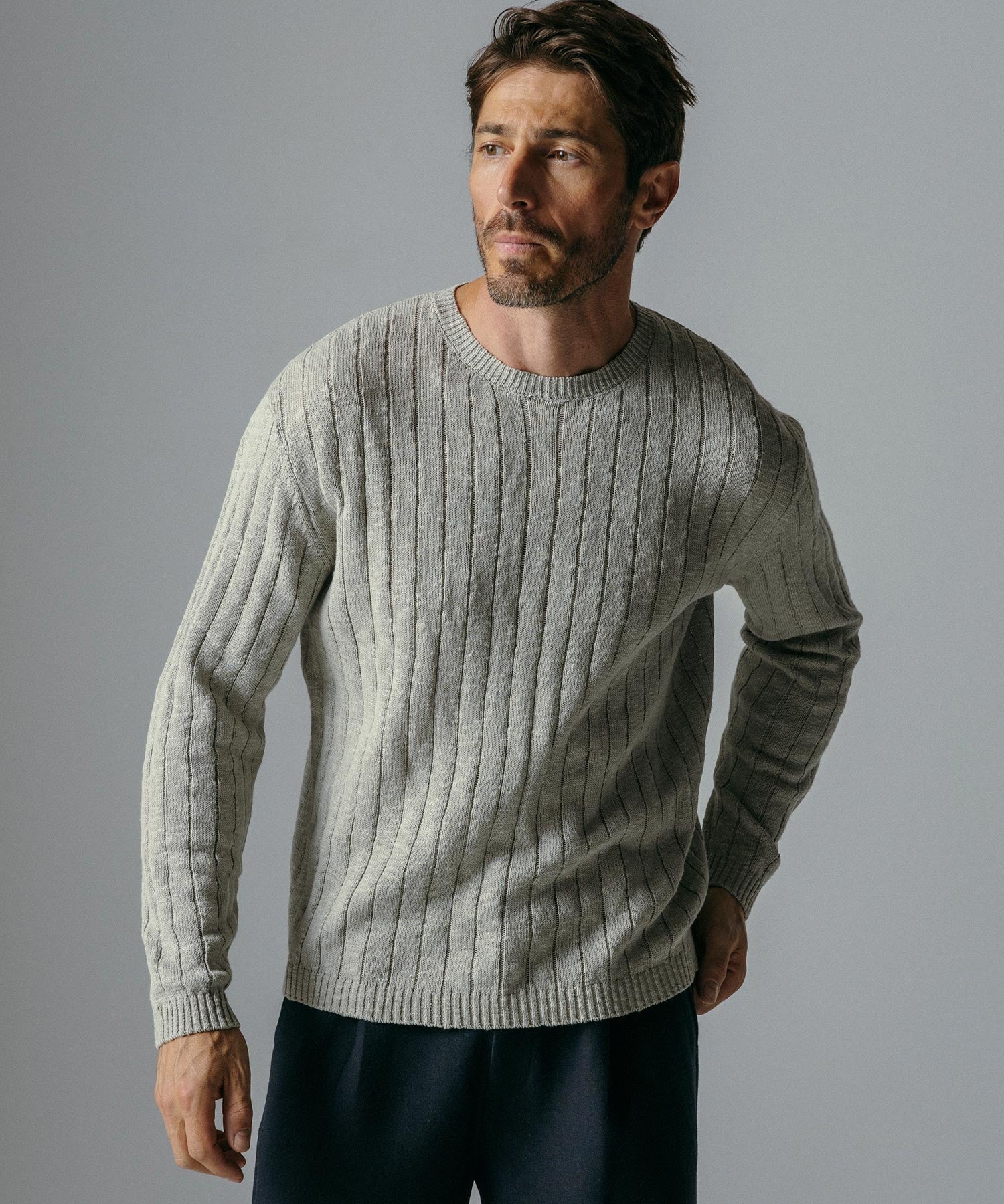 畦編みクルーネックセーター