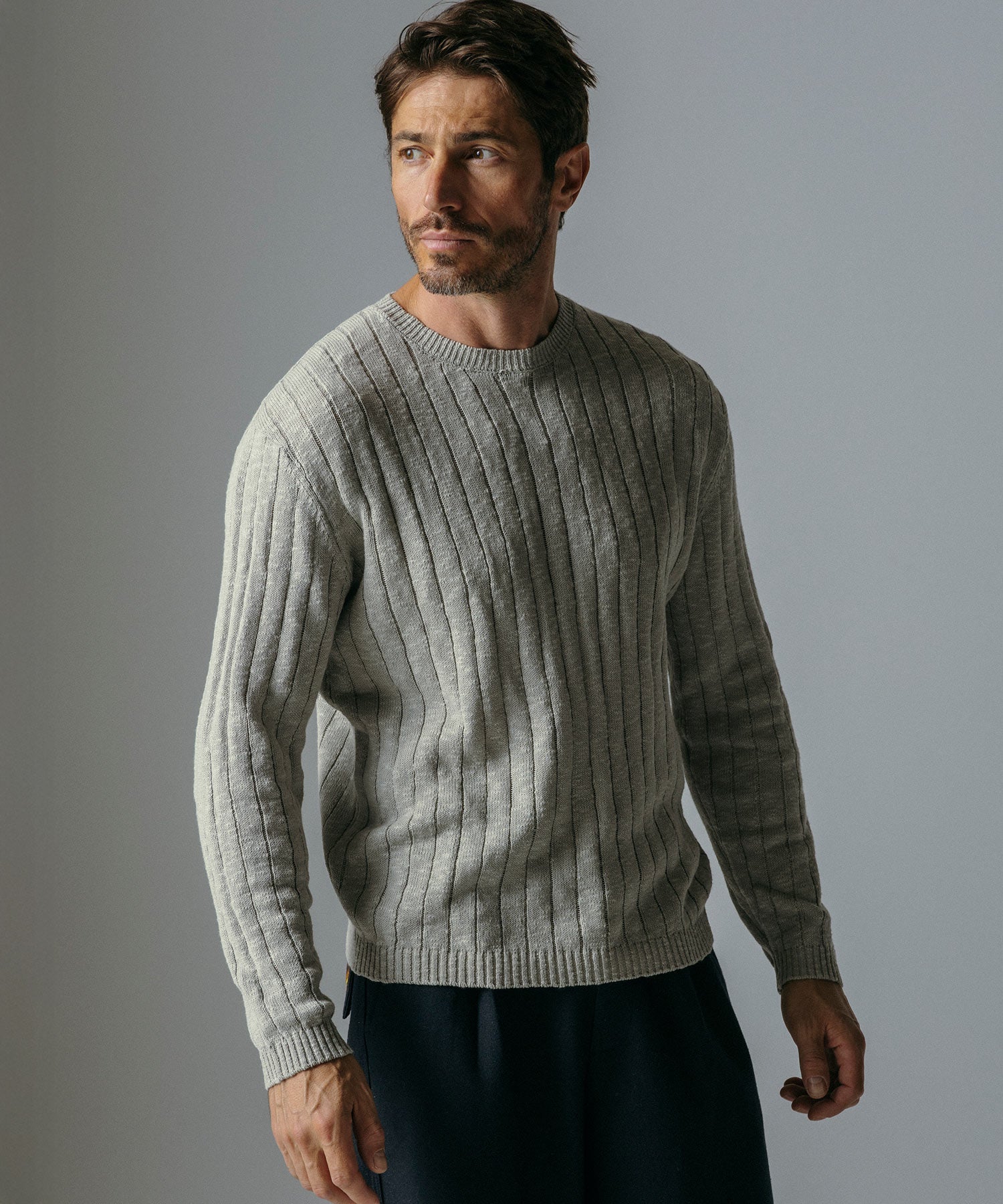 畦編みクルーネックセーター