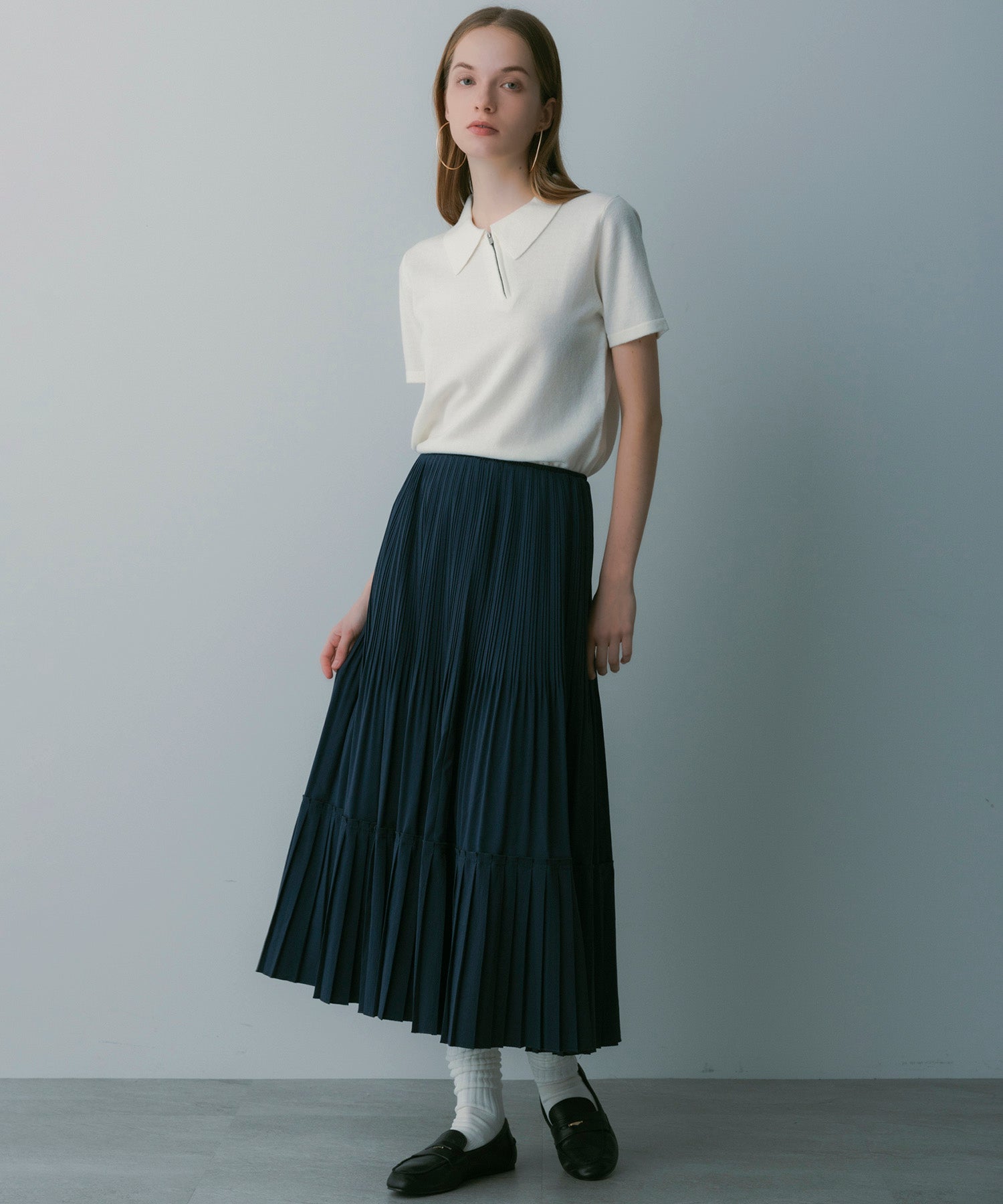 プリーツミディスカート