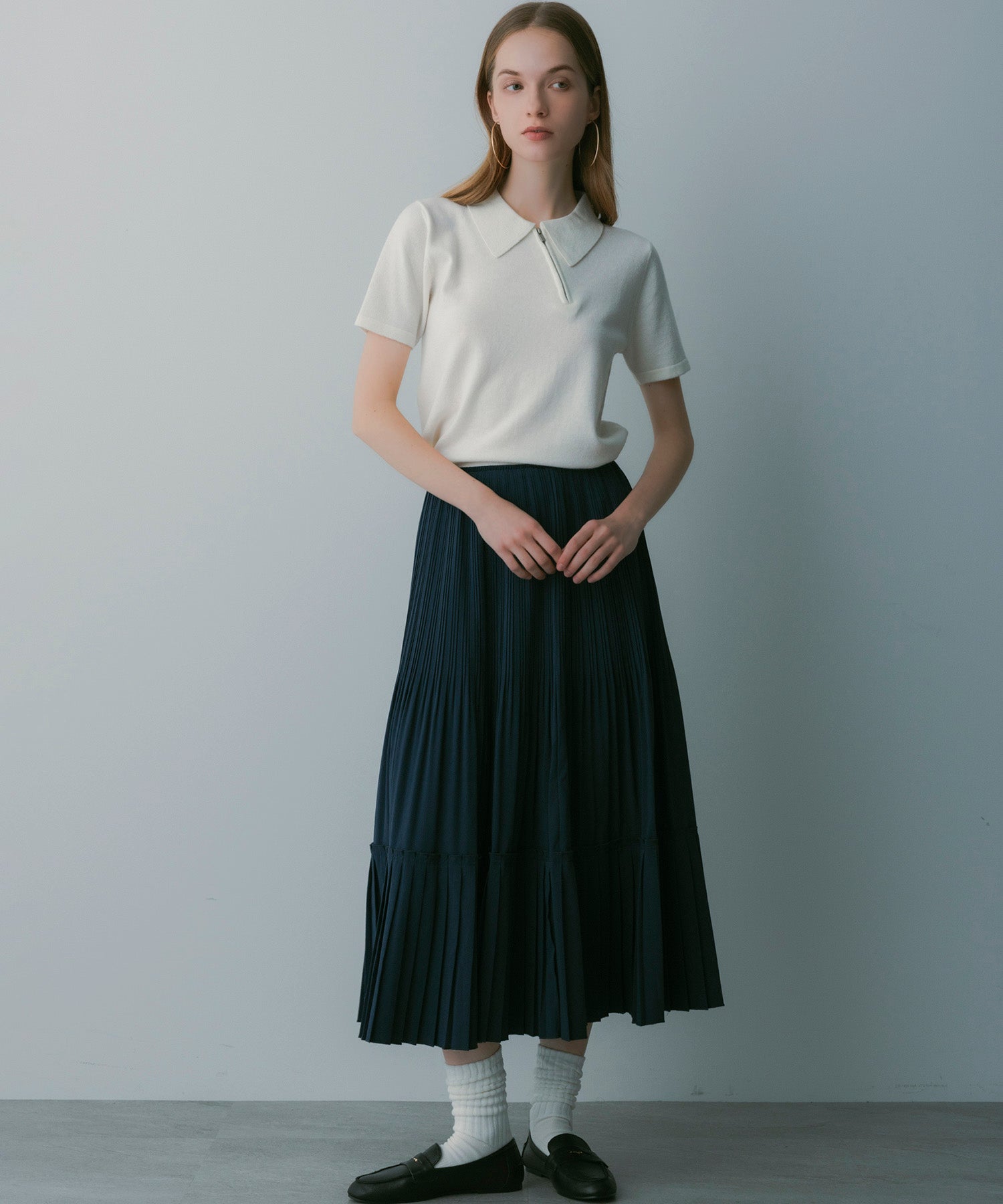 プリーツミディスカート