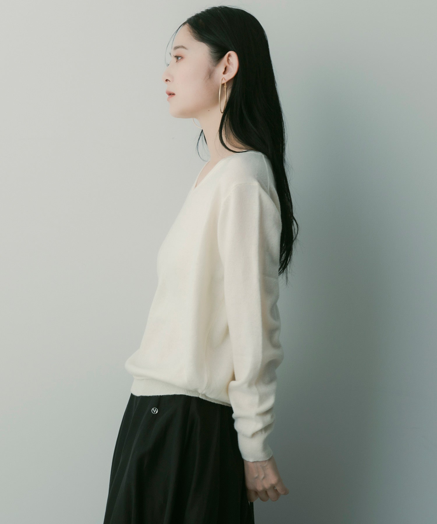 【12月上旬お届け予約商品】カシミヤブレンドVネックニット