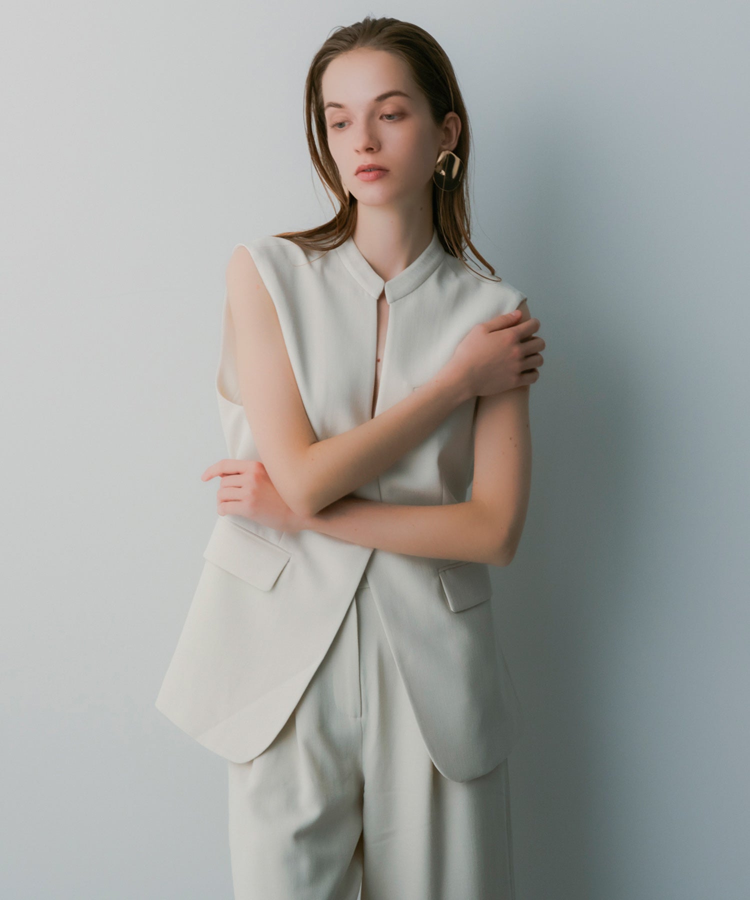 【3月中旬お届け予約商品】スタンドカラー ジレ