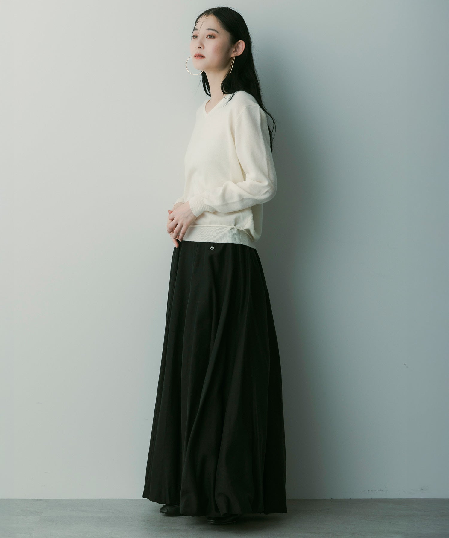 【12月上旬お届け予約商品】カシミヤブレンドVネックニット