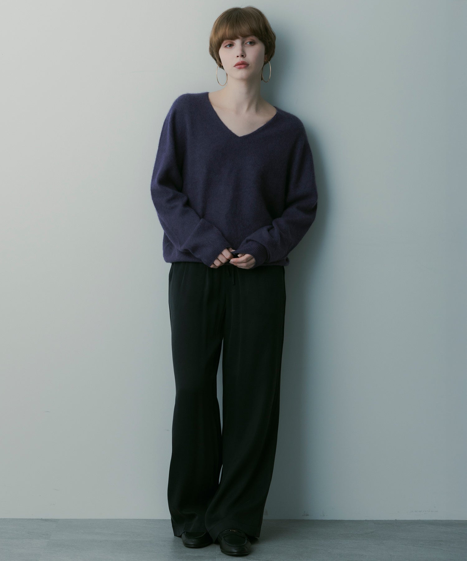 【12月上旬お届け予約商品】カシミヤブレンドVネックニット