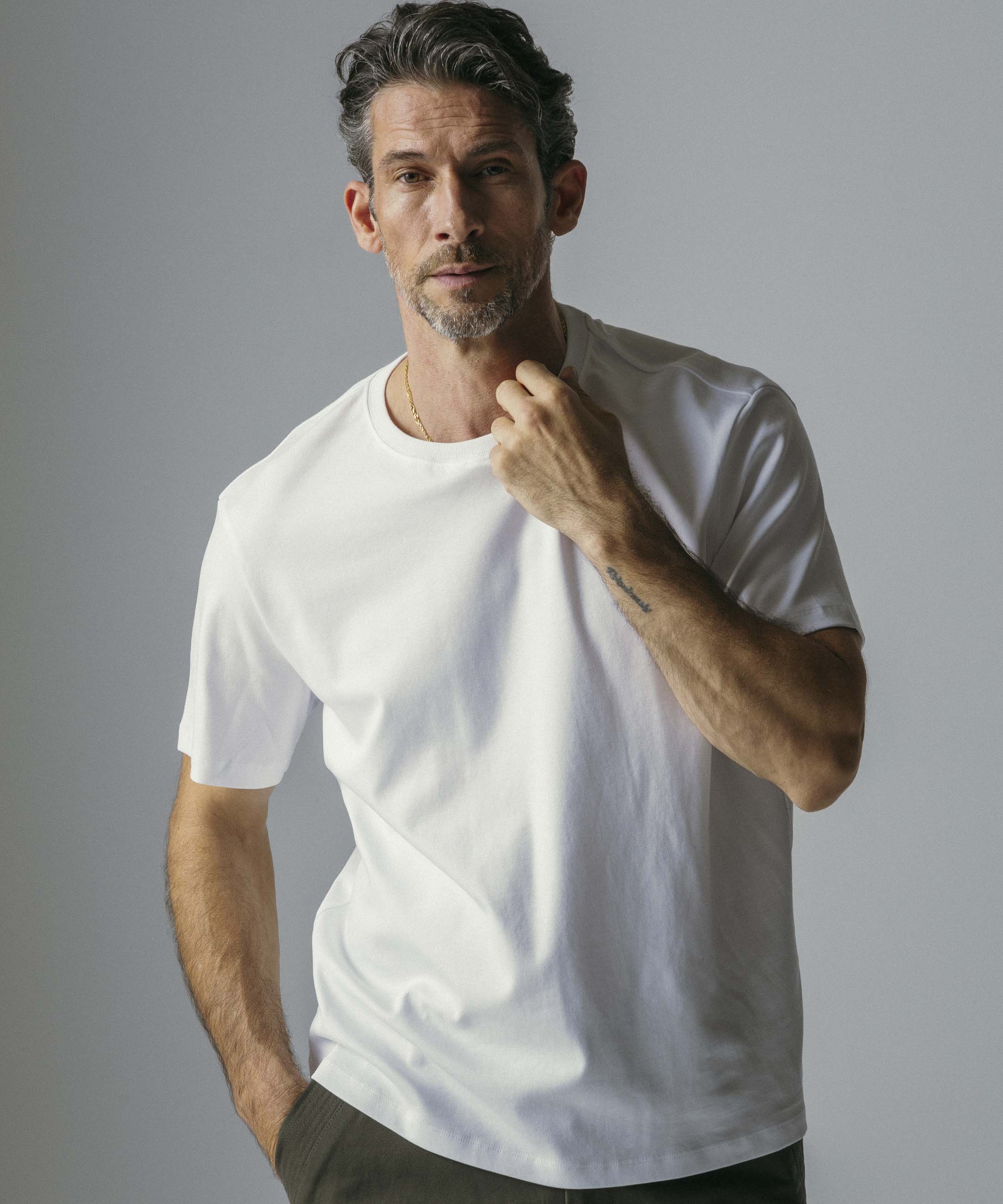 クルーネックTシャツ