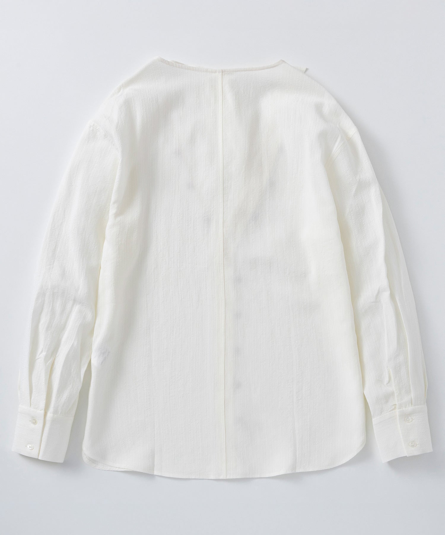 【3月中旬お届け予約商品】ゴールドチップデザインブラウス